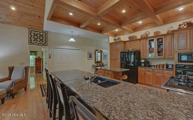 10 Piper Lane Property Photo 6