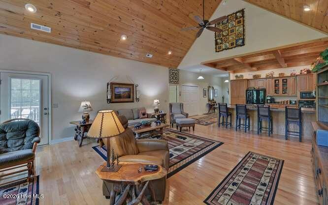 10 Piper Lane Property Photo 10
