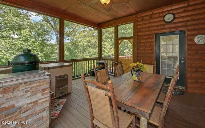 10 Piper Lane Property Photo 28