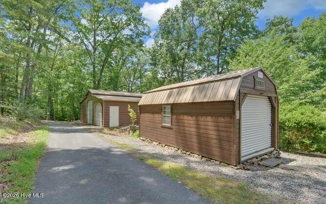 10 Piper Lane Property Photo 38