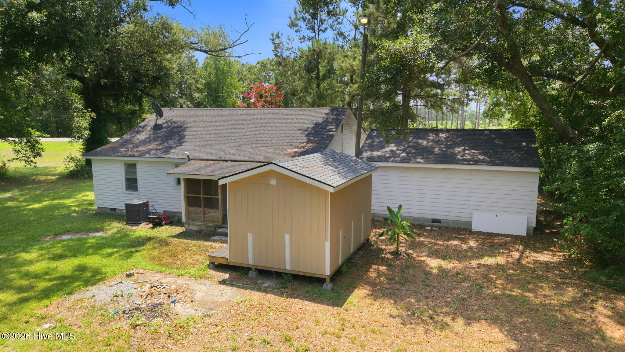 9813 Nc 42 E Property Photo 14
