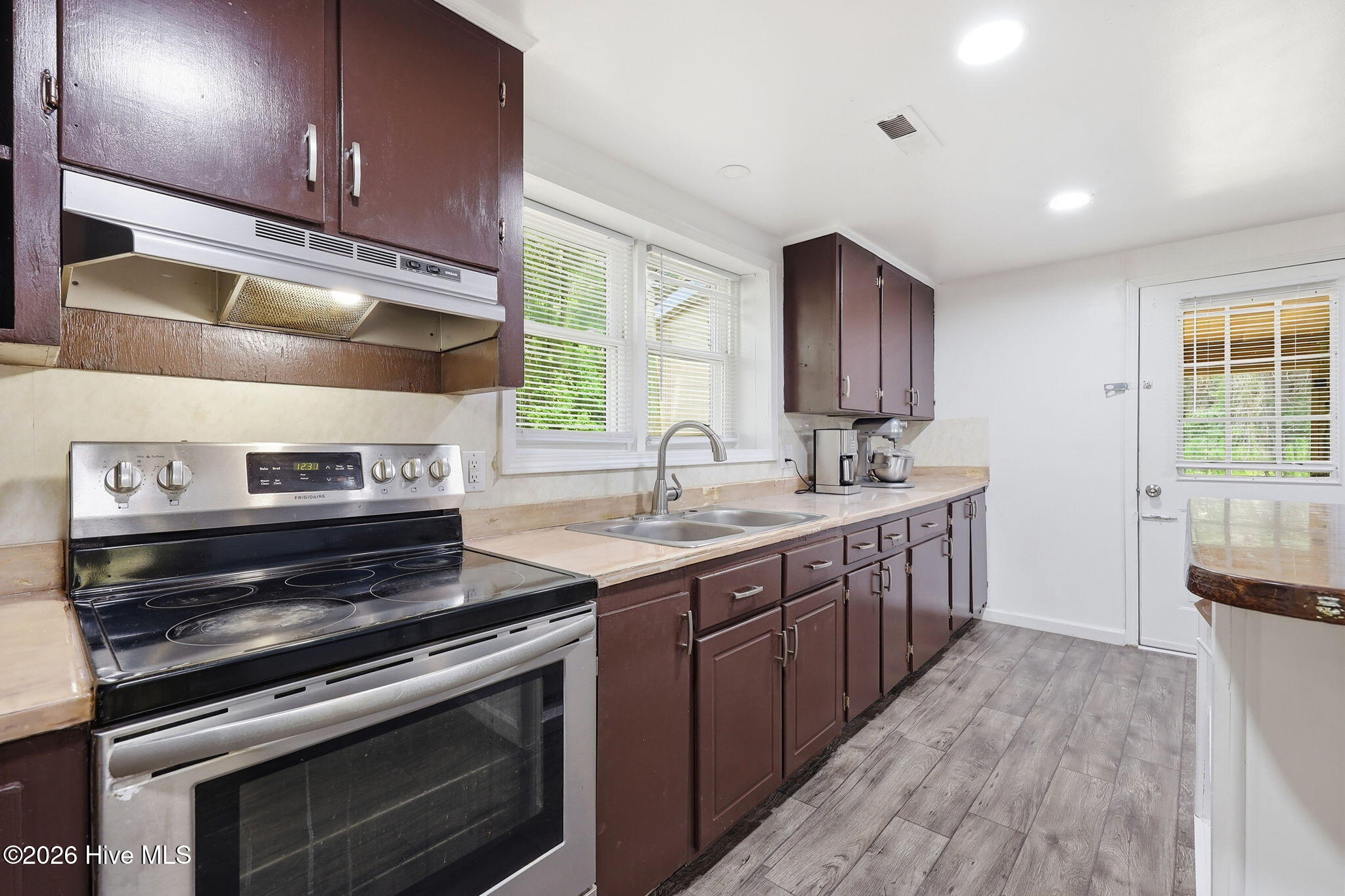 9813 Nc 42 E Property Photo 29