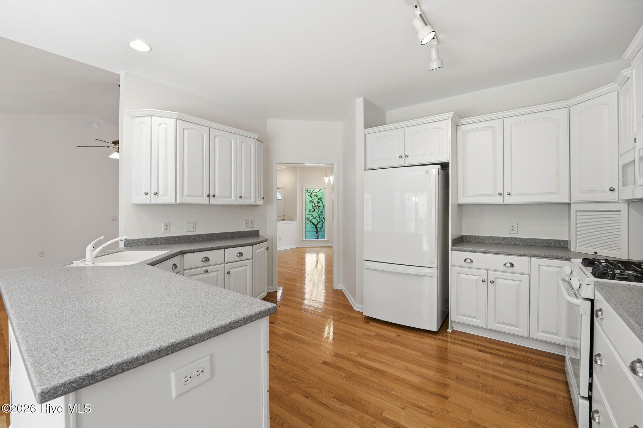 190 Canter Lane Property Photo 8