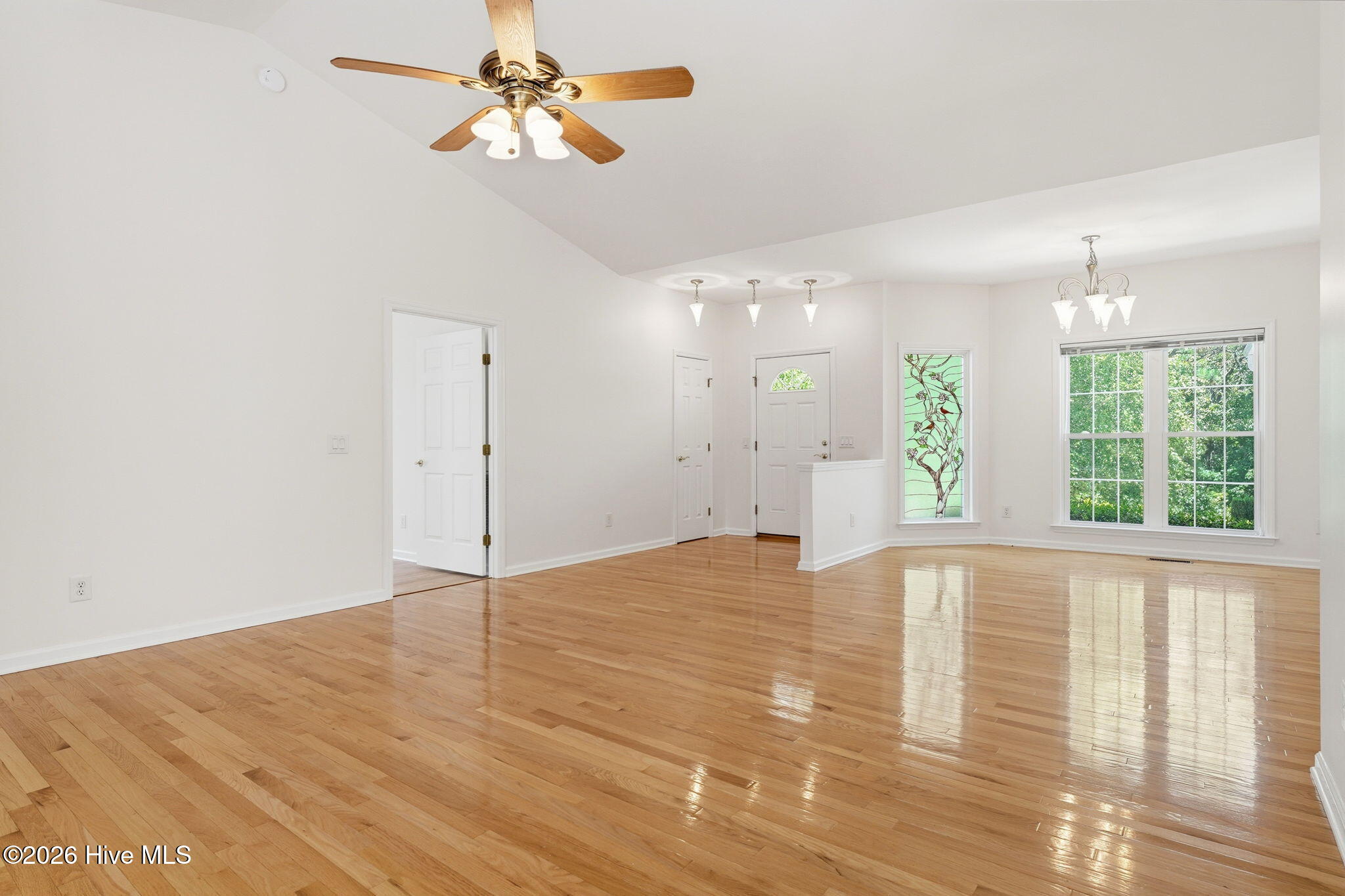 190 Canter Lane Property Photo 12
