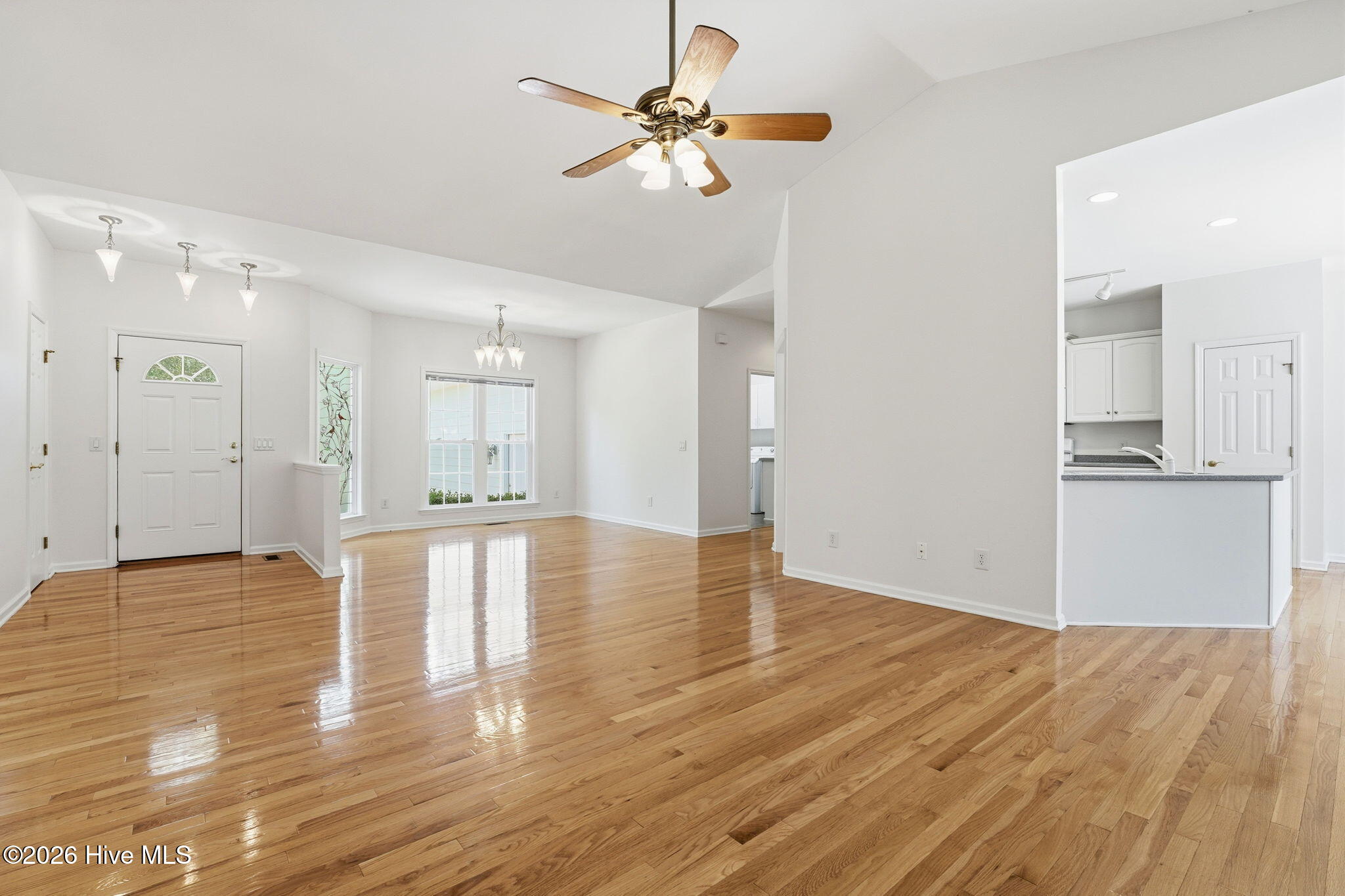 190 Canter Lane Property Photo 13