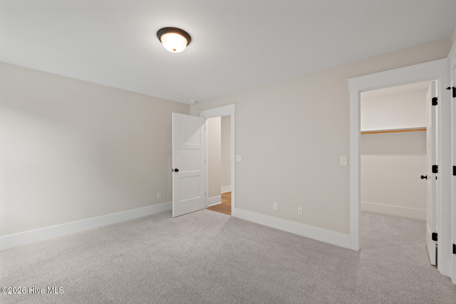 222 Iris Way Property Photo 33