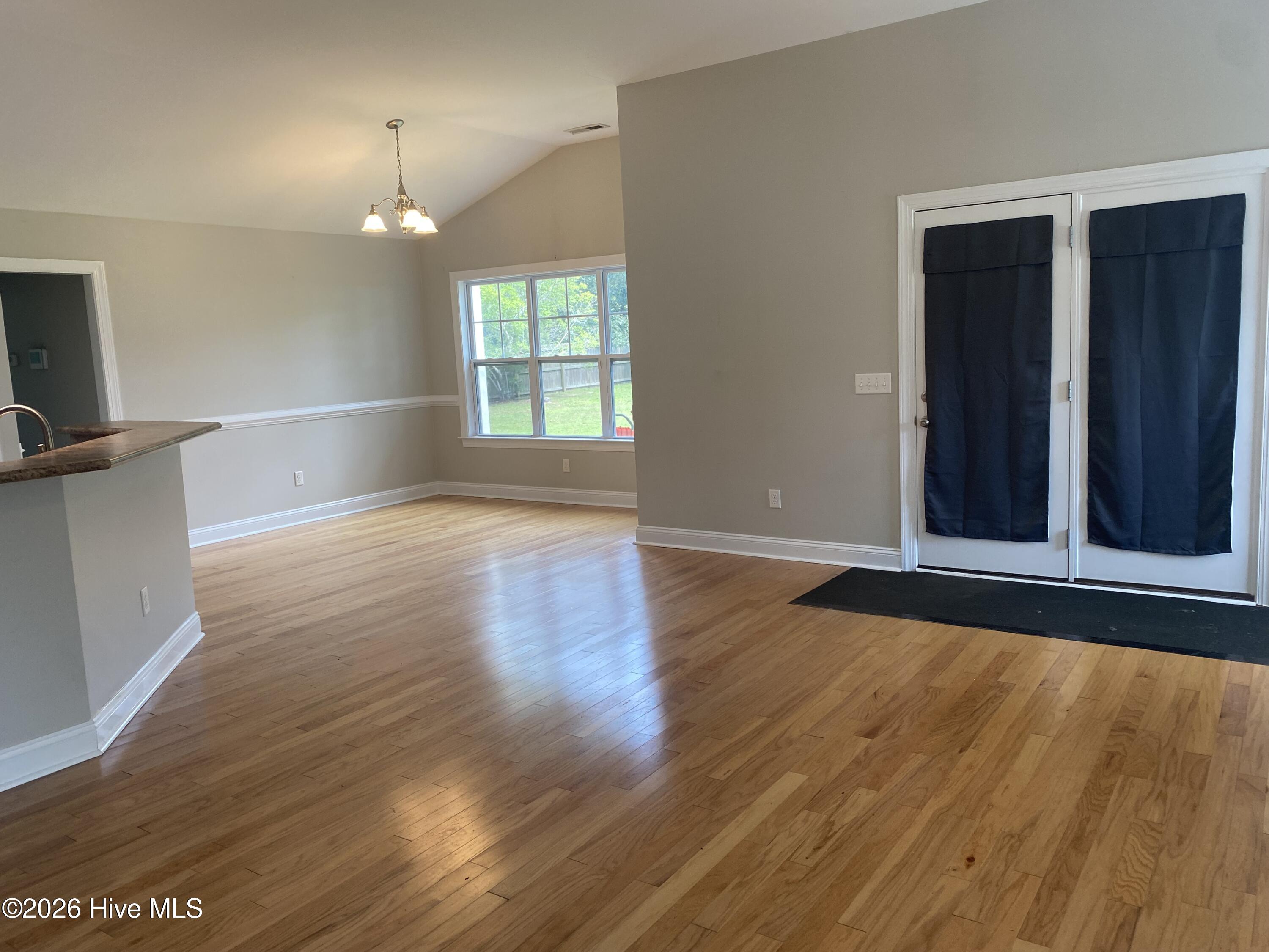 300 Sun Street Property Photo 6