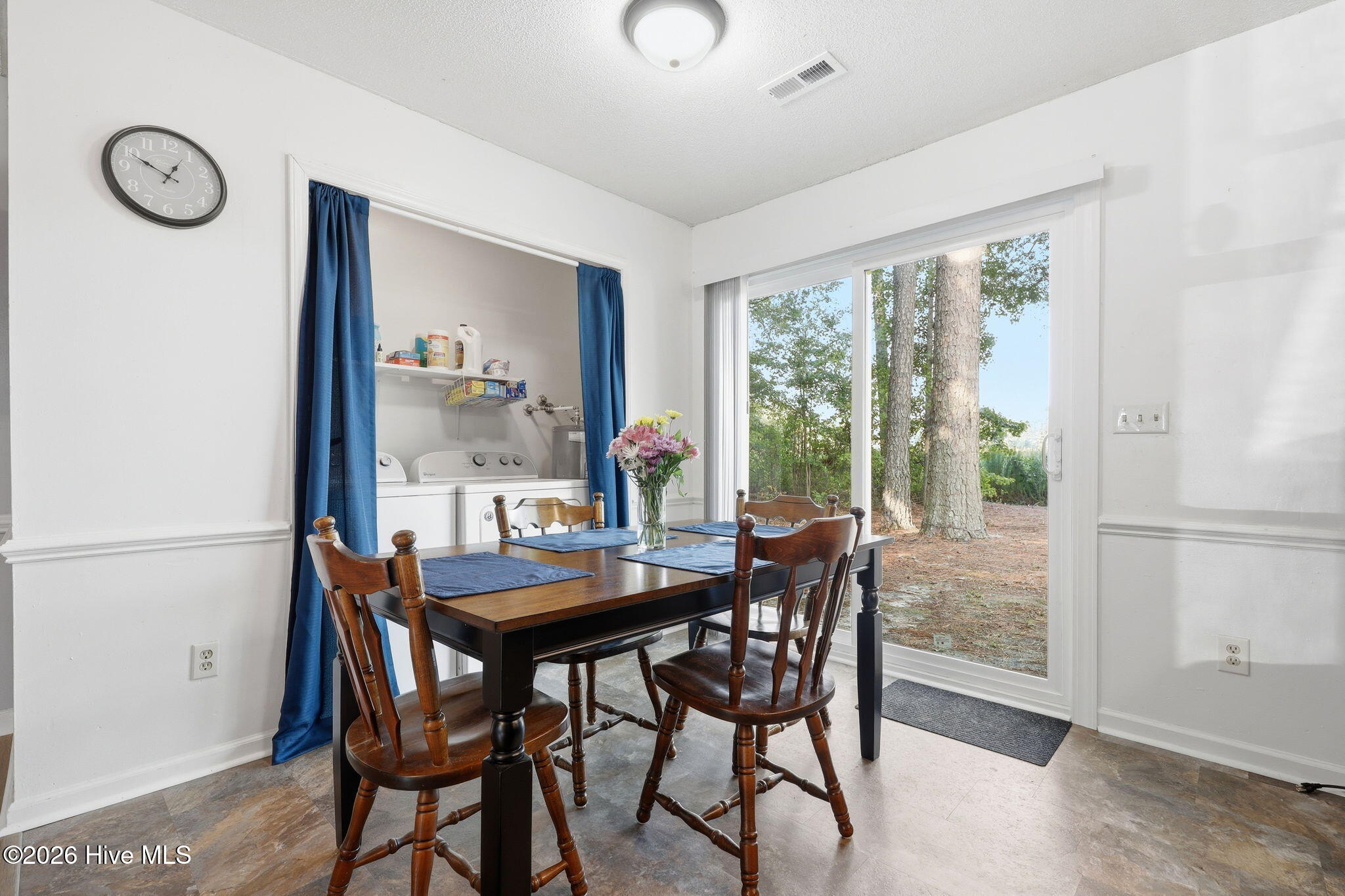 1704 Farmgate Road Property Photo 6