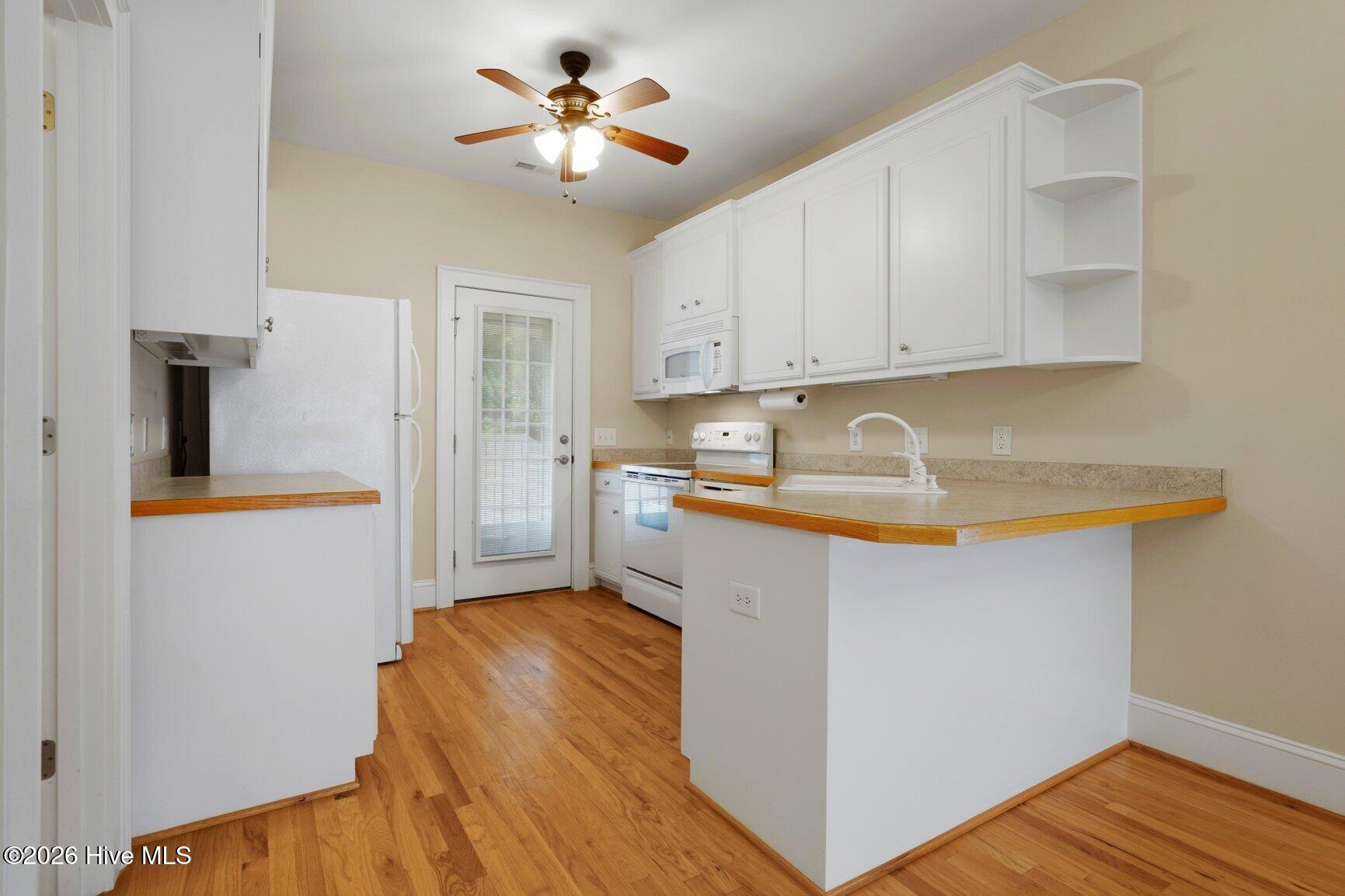 2041 Cottage Way Property Photo 17