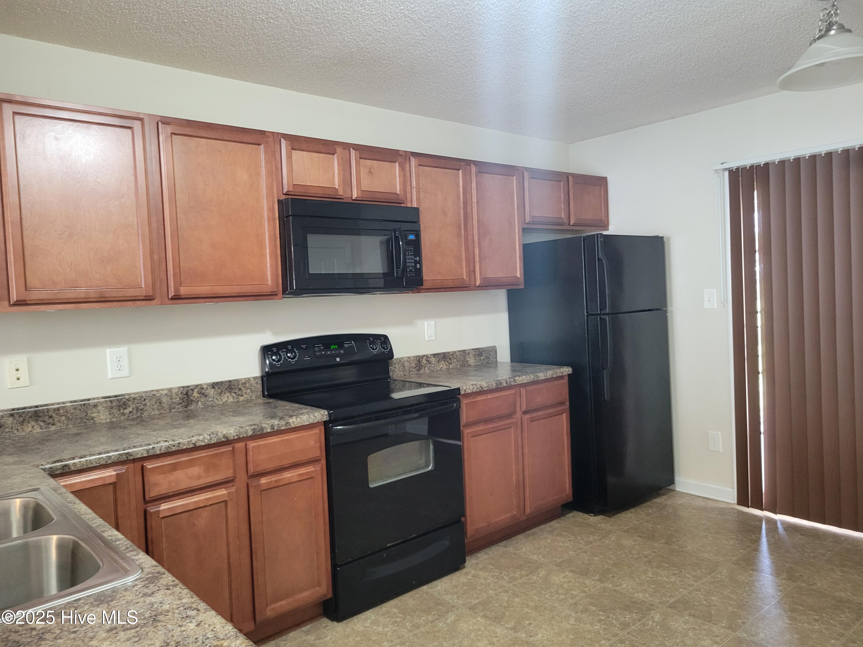 1002 Ornate Drive Property Photo 3