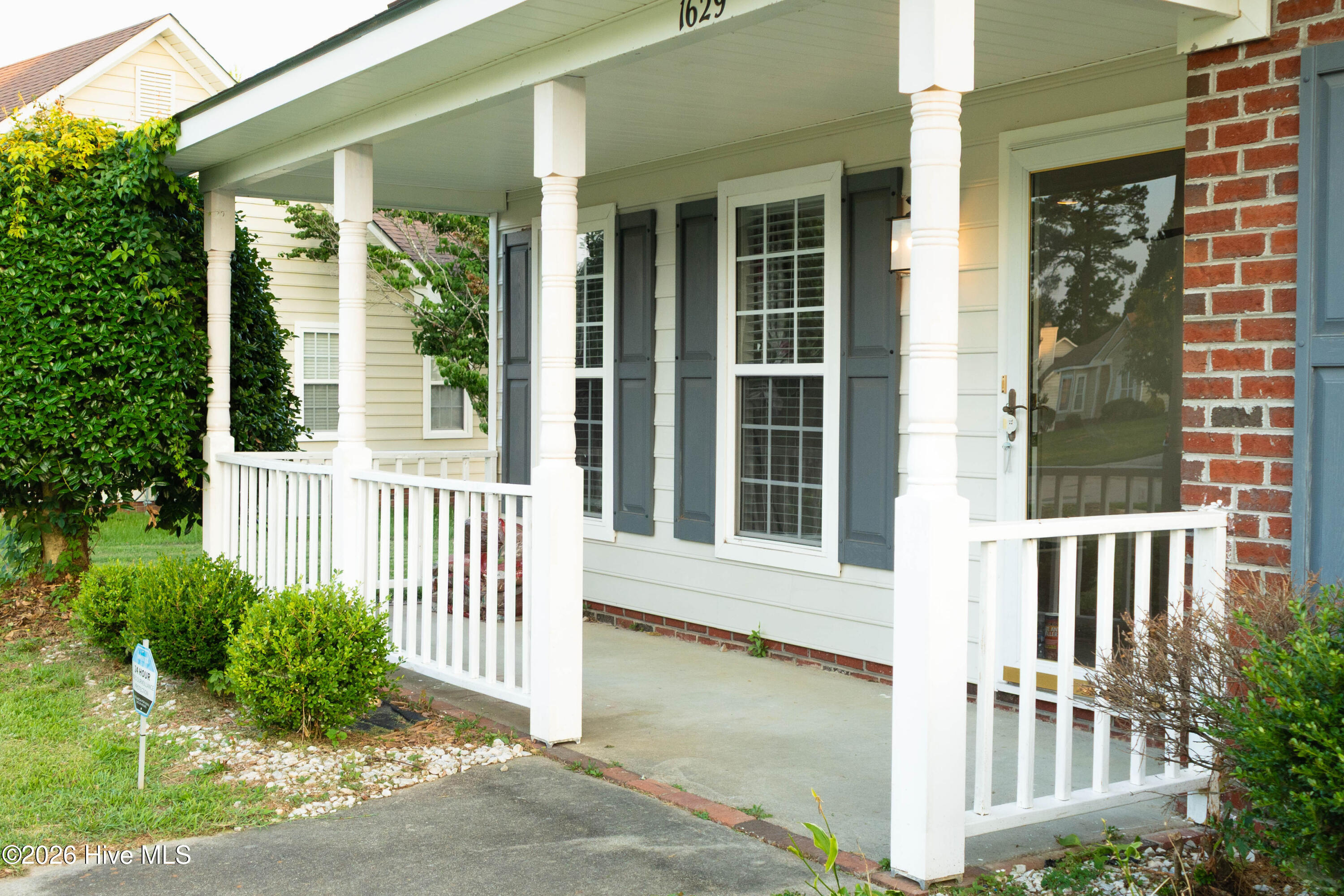 1629 Crabapple Lane Property Photo 3