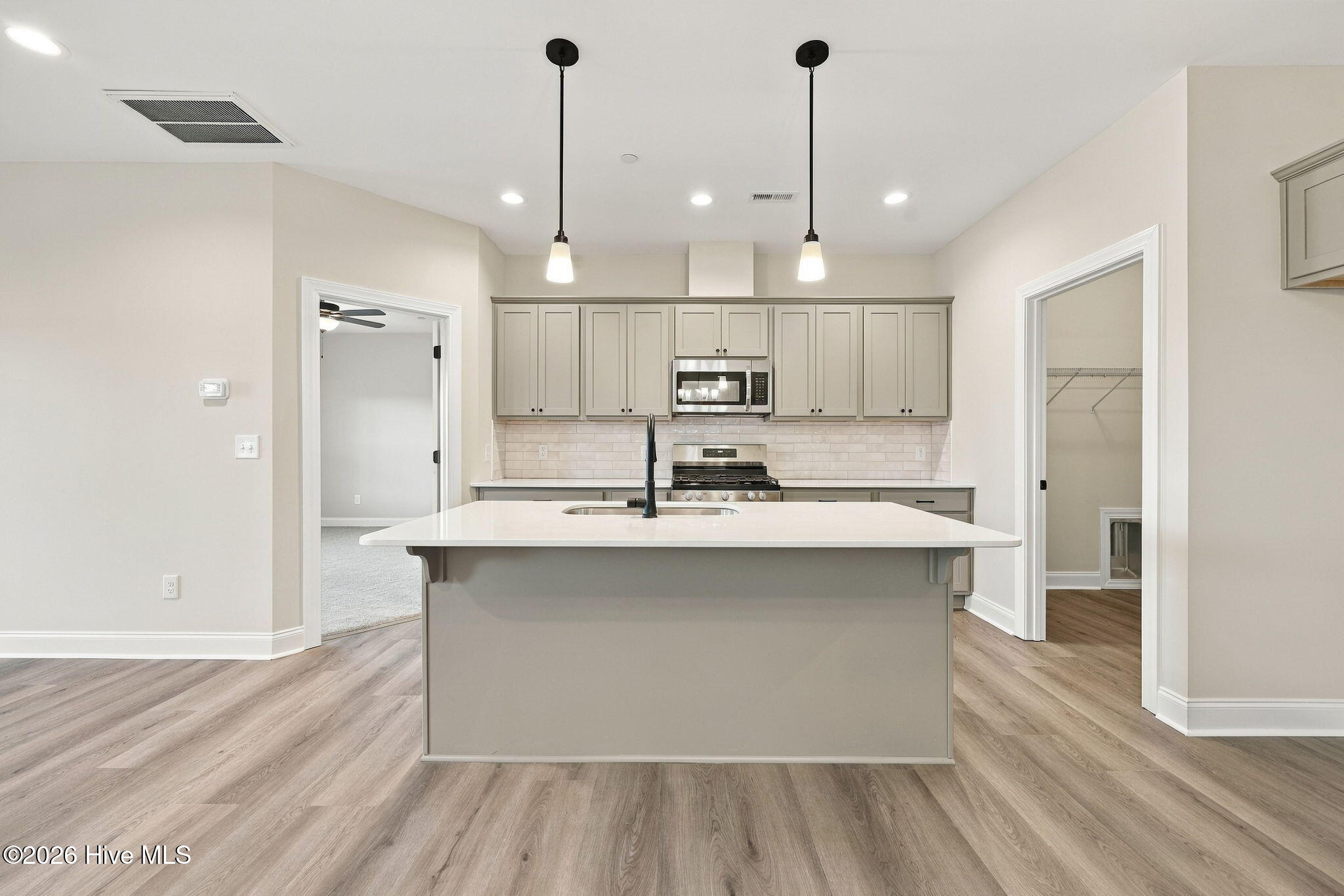 304 Colmar Way E Property Photo 10