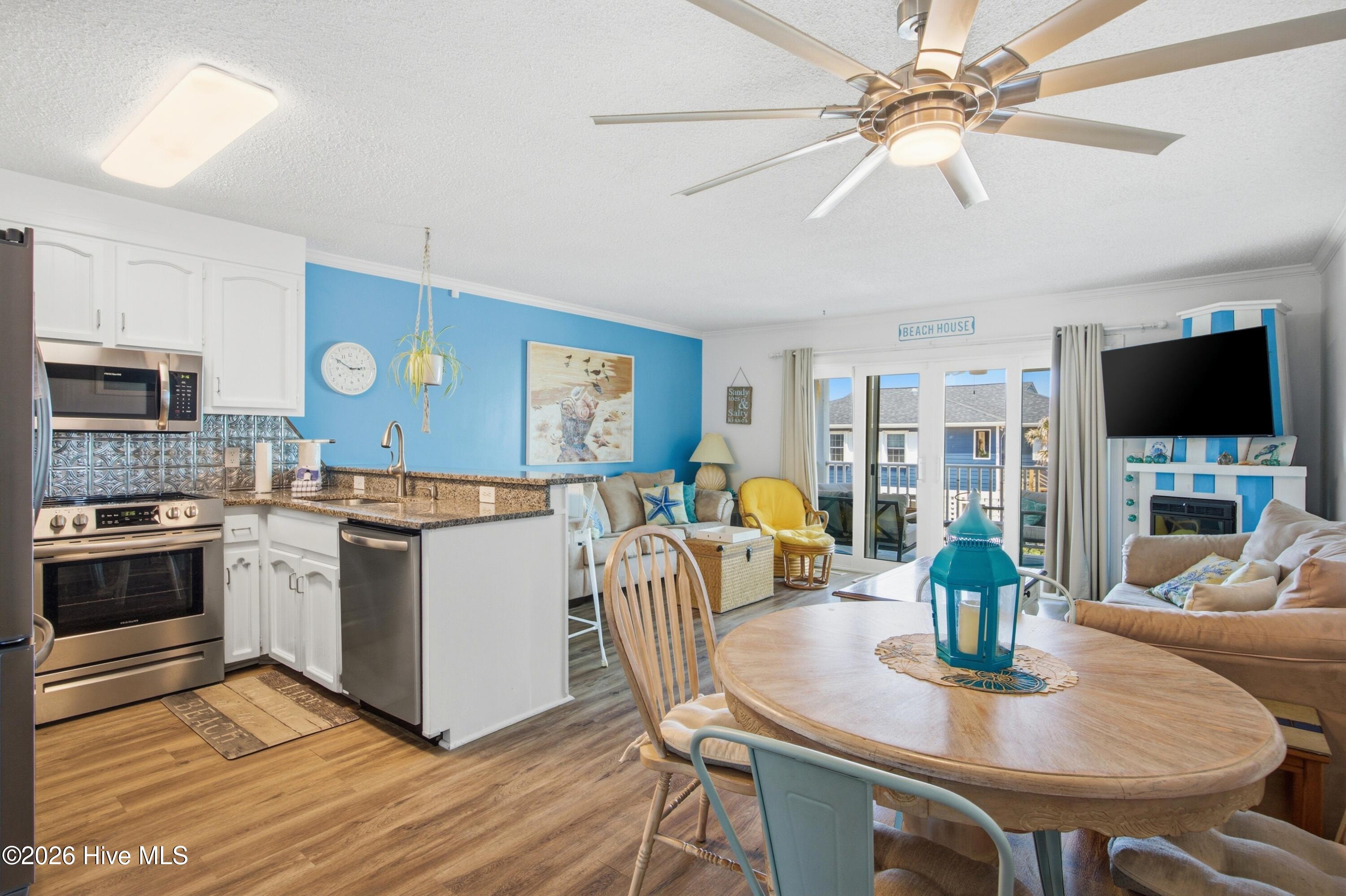 1707 Carolina Beach Avenue N Apt 1h Property Photo 8