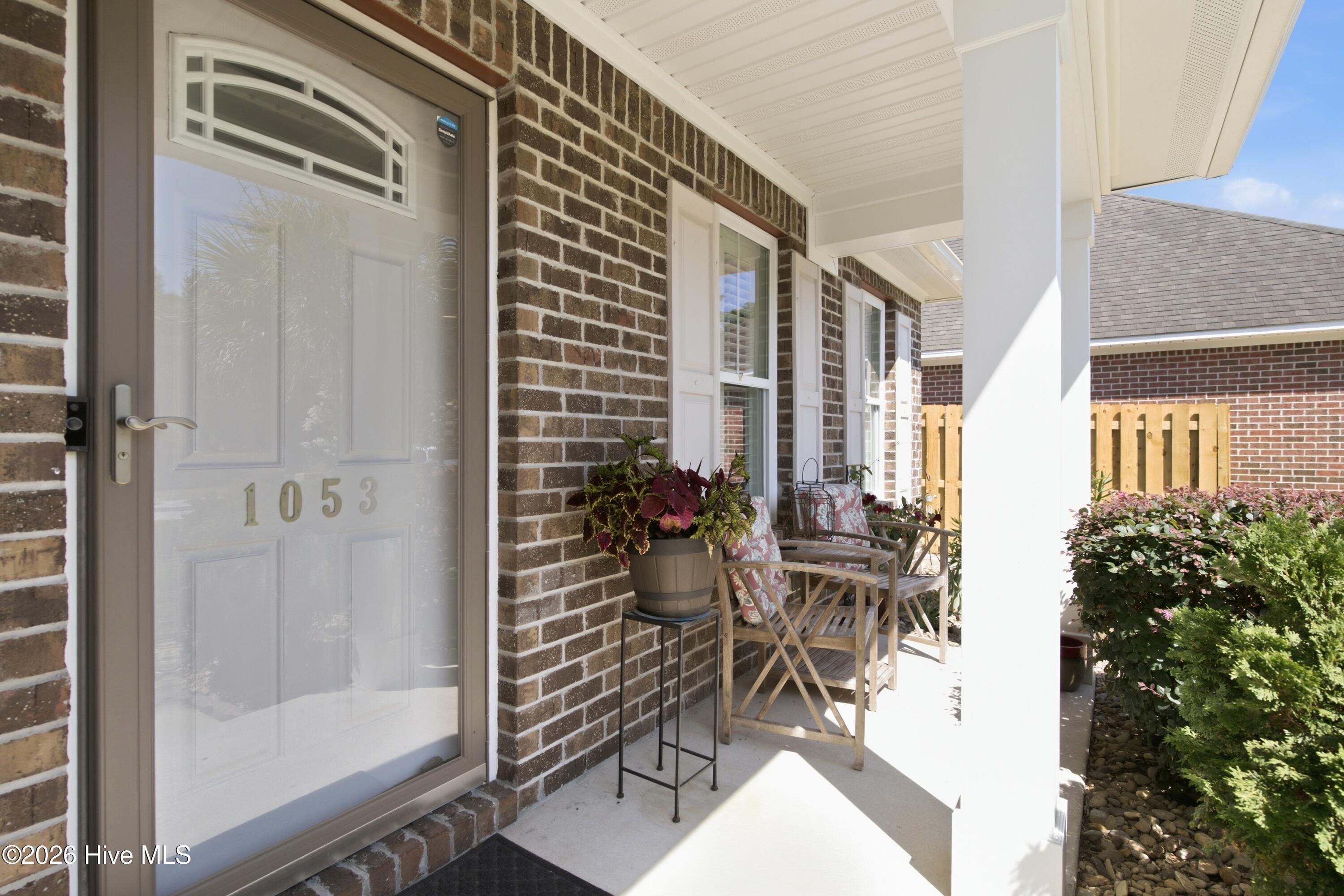 1053 Lanterns Lane Property Photo 4