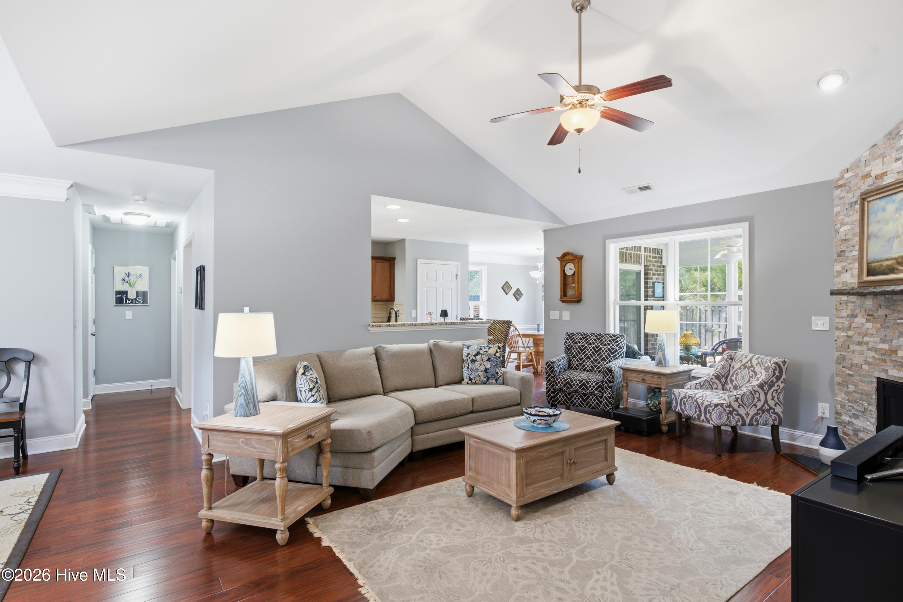 1053 Lanterns Lane Property Photo 15