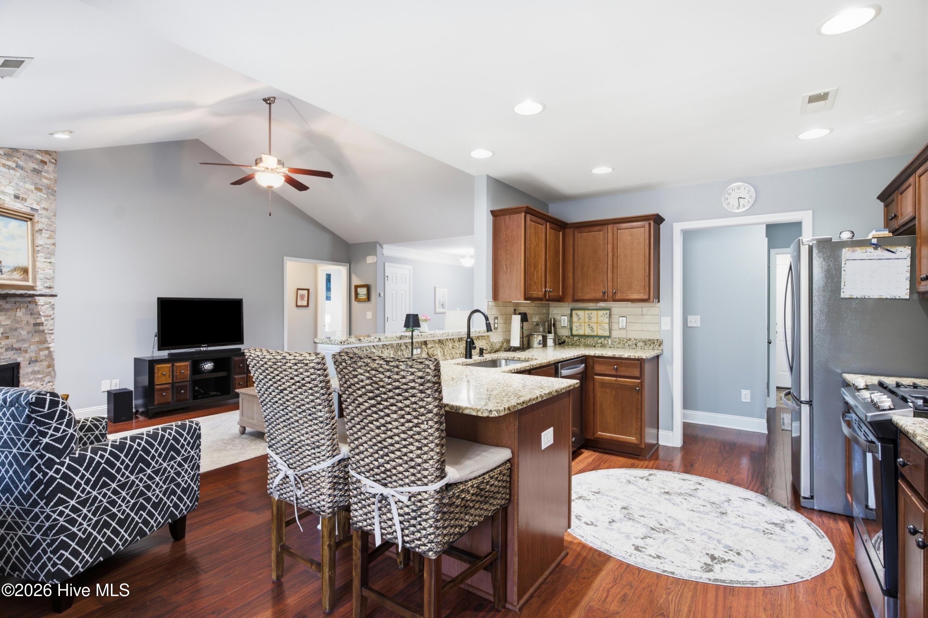 1053 Lanterns Lane Property Photo 19