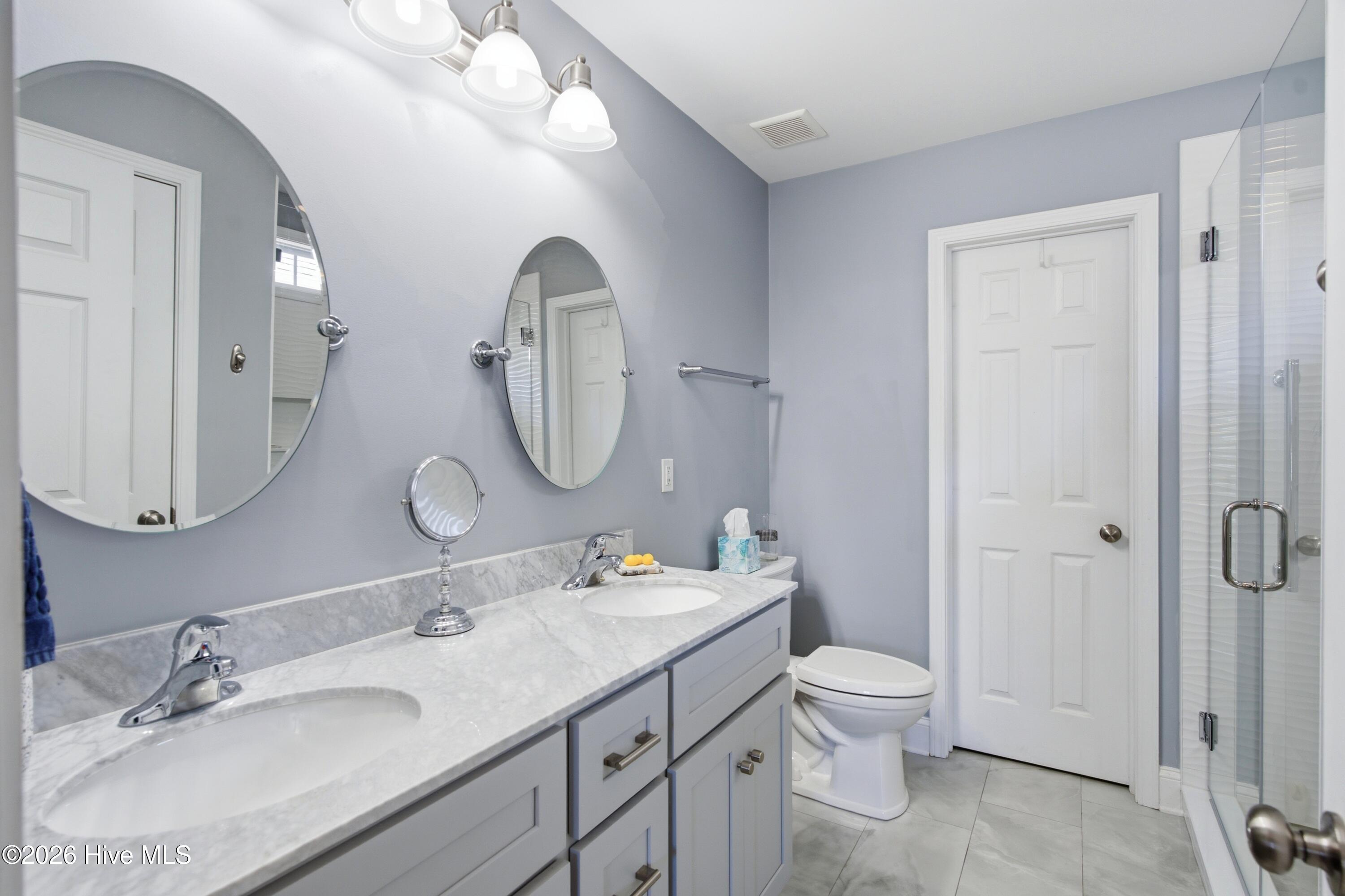 1053 Lanterns Lane Property Photo 32