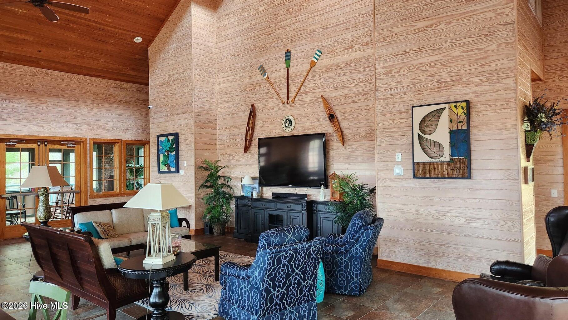 616 Del-sol Circle Se Property Photo 12