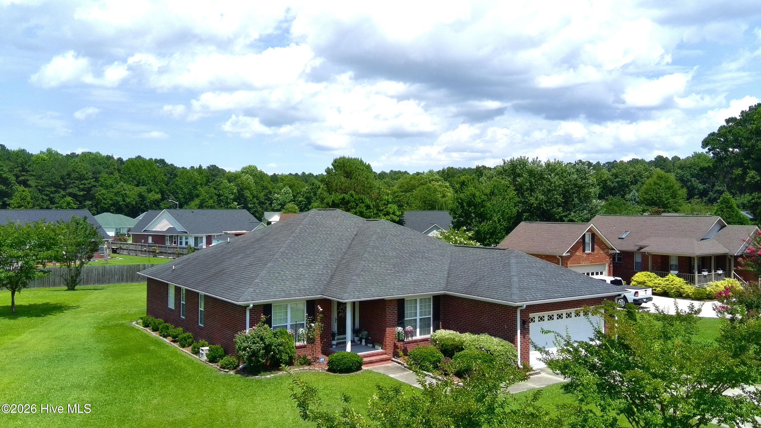 129 Hidden Pond Drive Property Photo 4