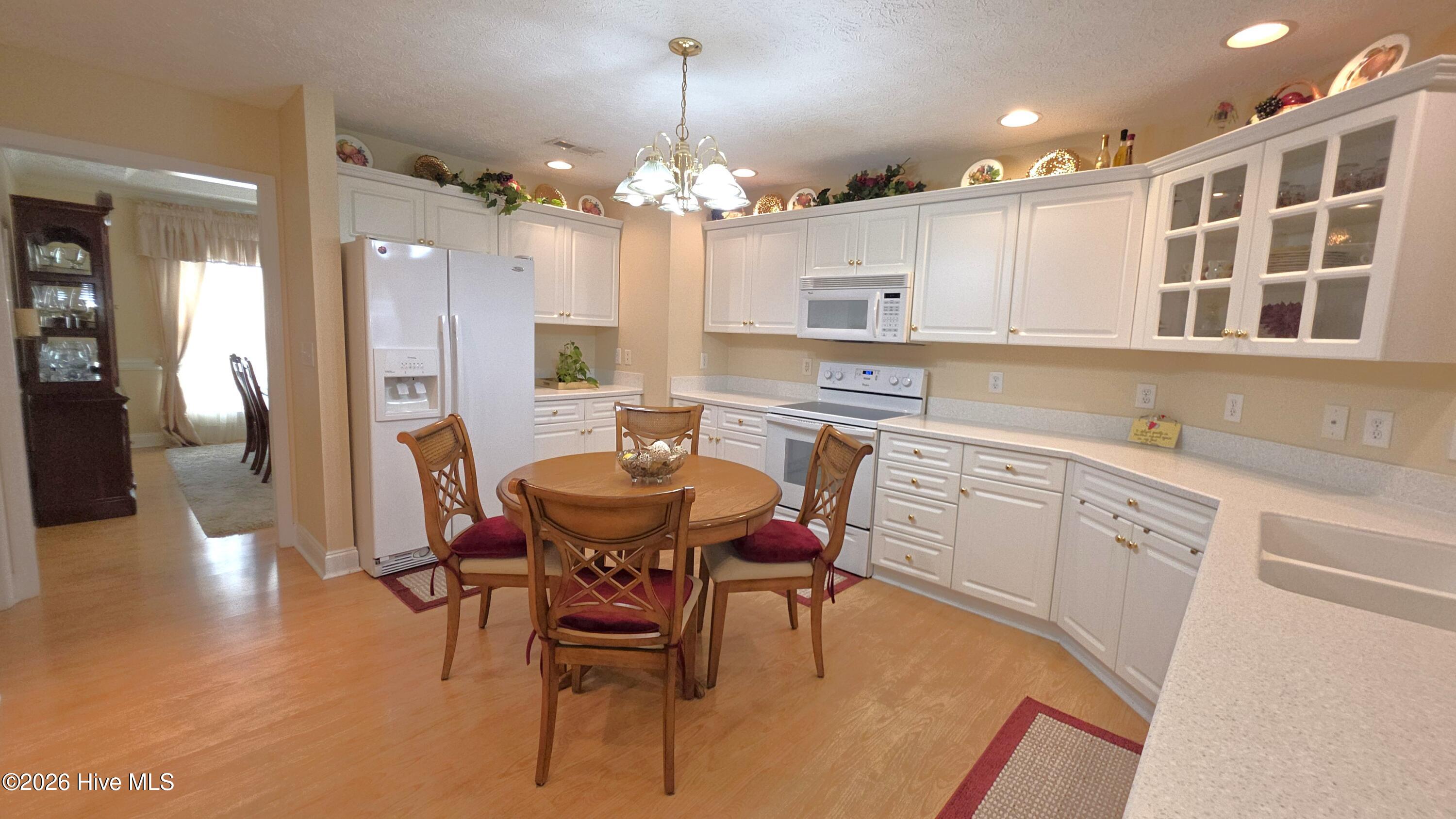 129 Hidden Pond Drive Property Photo 14
