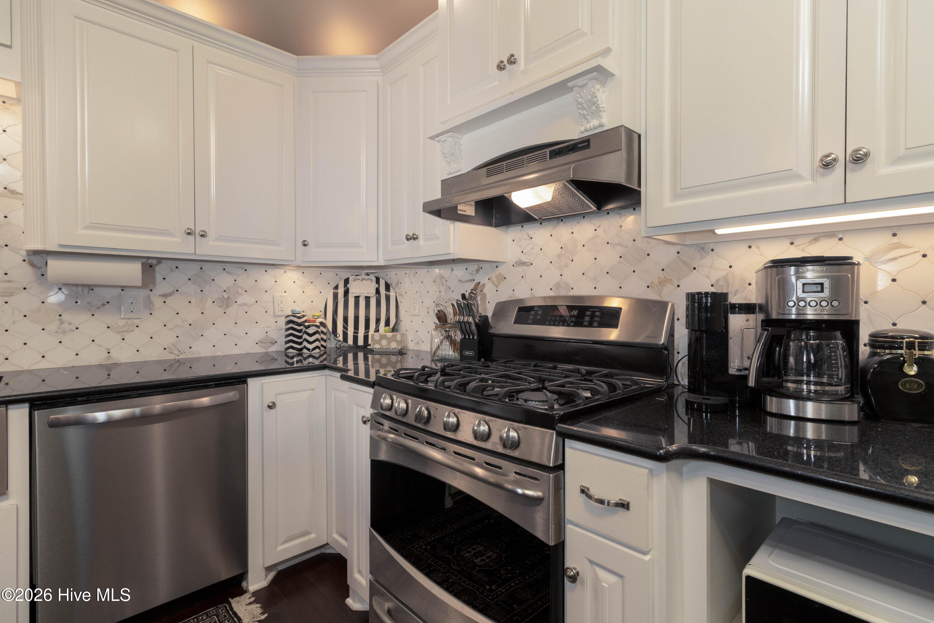 221 E Water Street Property Photo 9