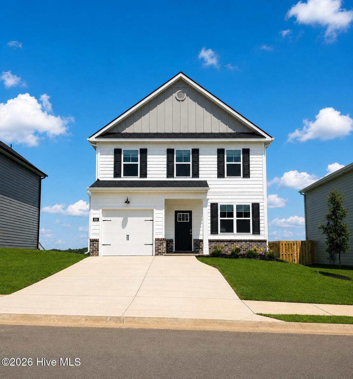 806 Dara Corners Property Photo 1