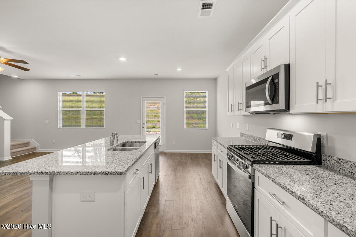 806 Dara Corners Property Photo 8