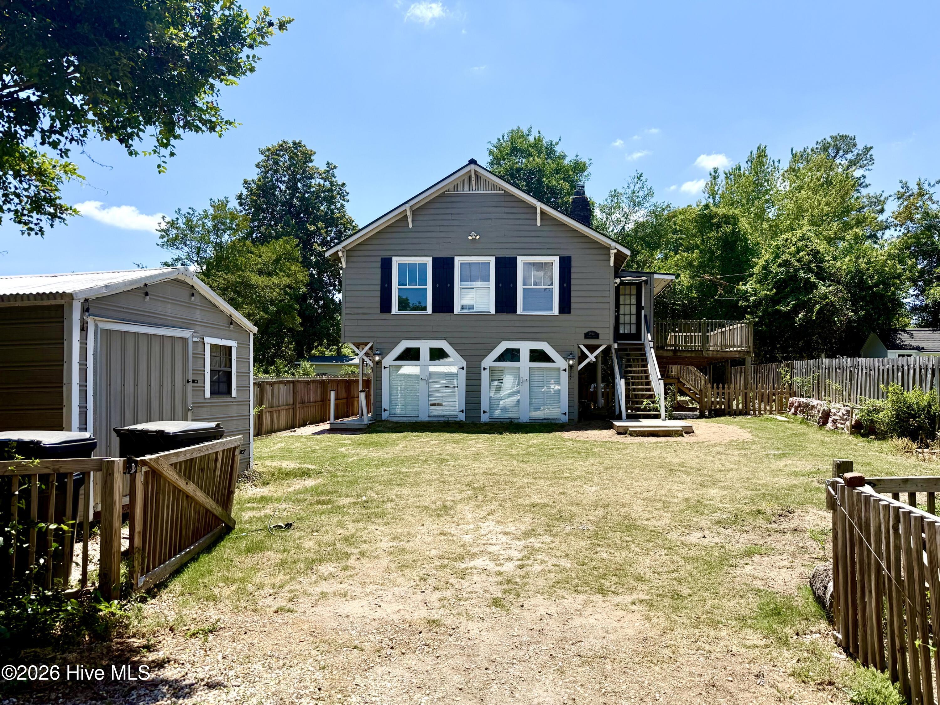 1960 Mcdowell Street Property Photo 3