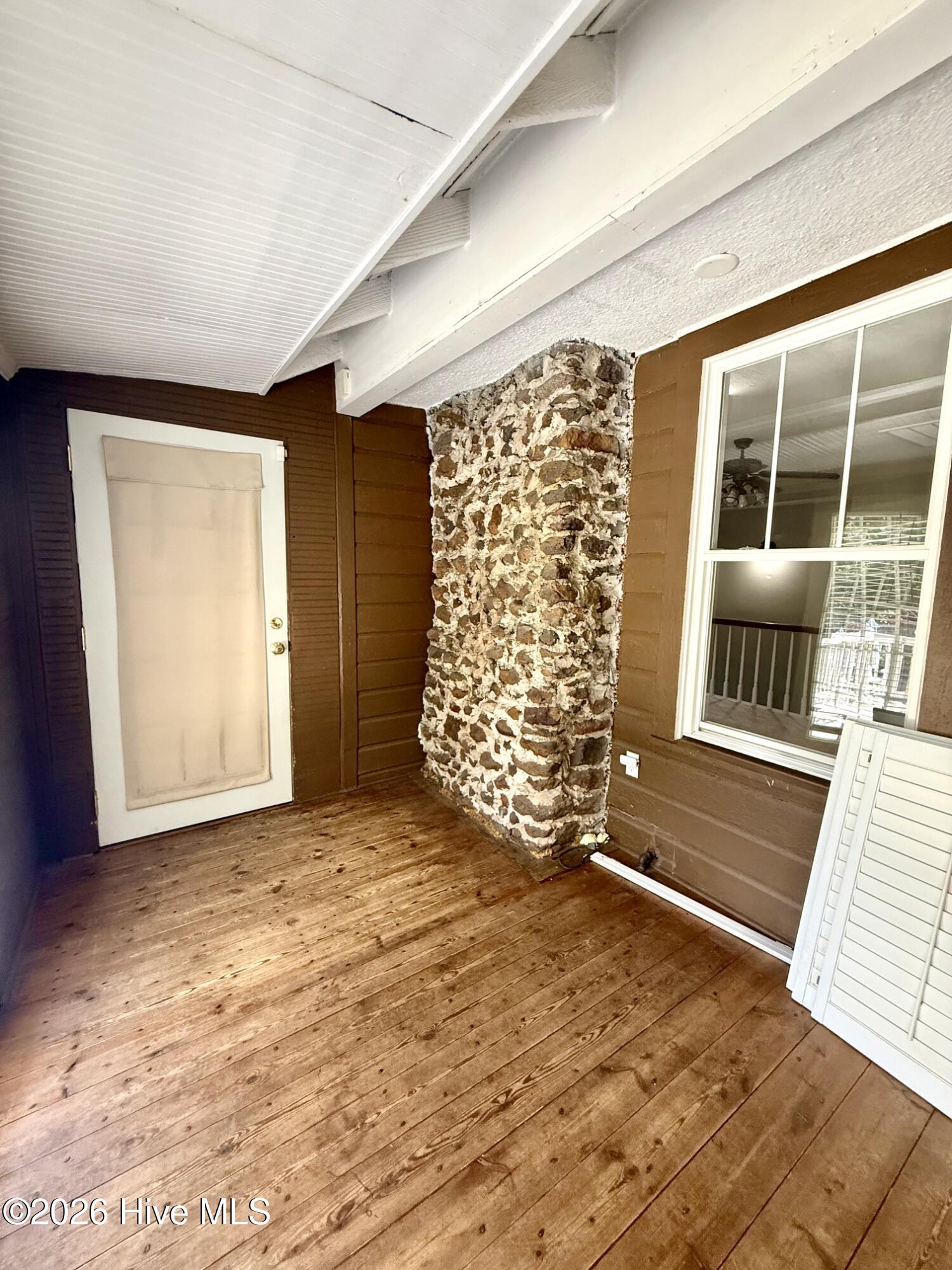 1960 Mcdowell Street Property Photo 18