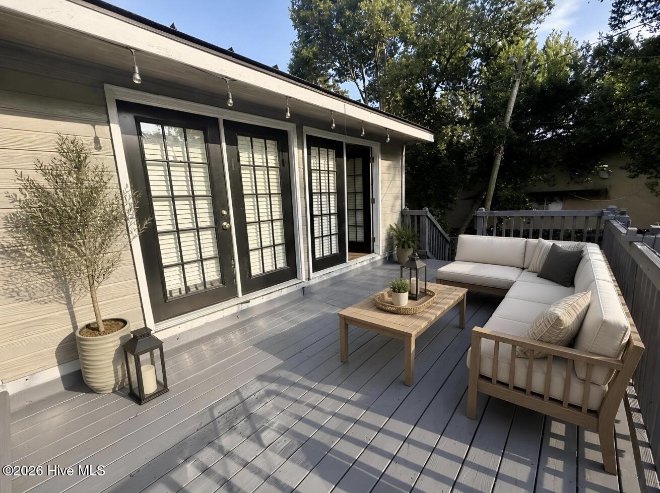 1960 Mcdowell Street Property Photo 23