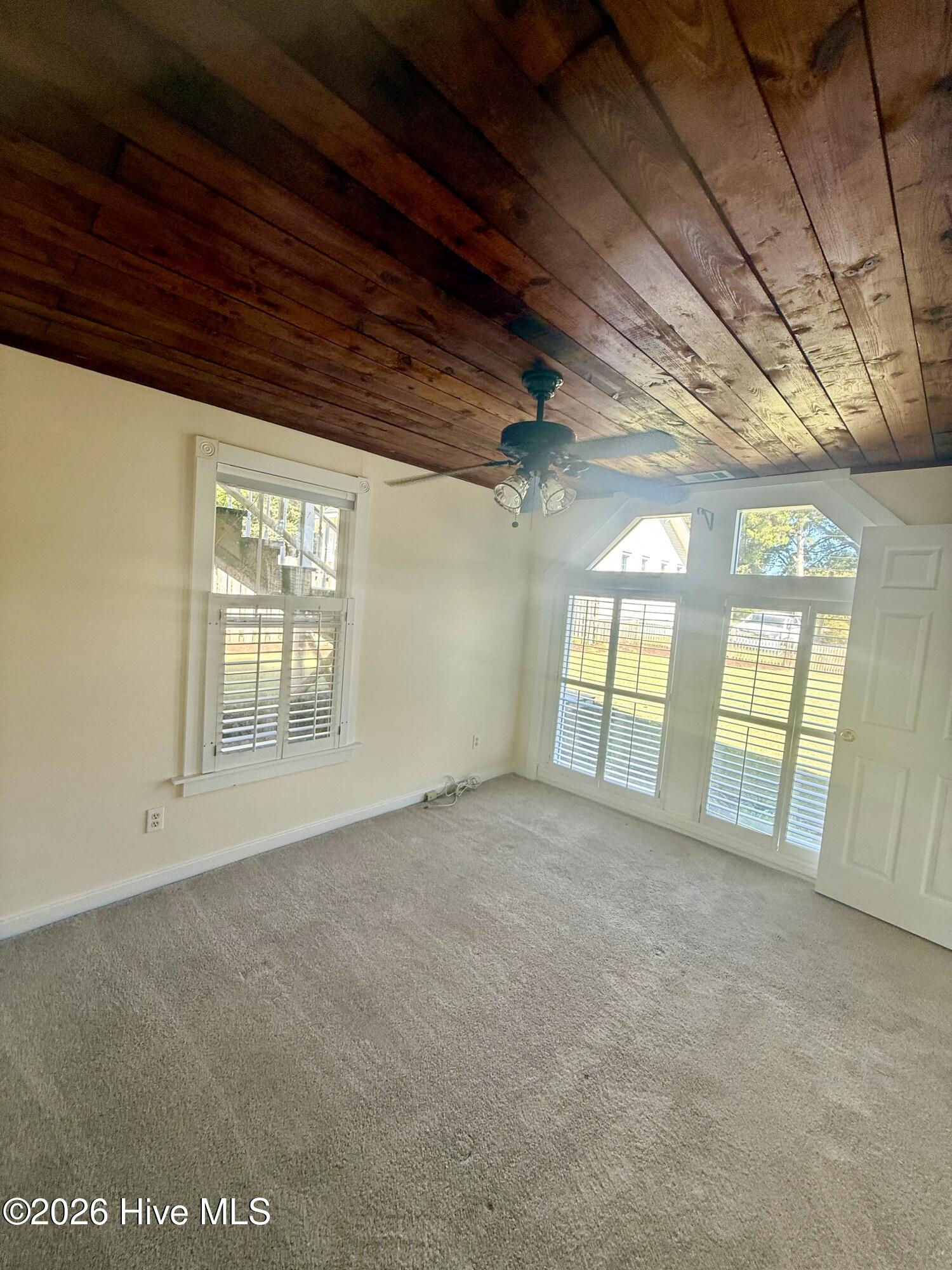 1960 Mcdowell Street Property Photo 25