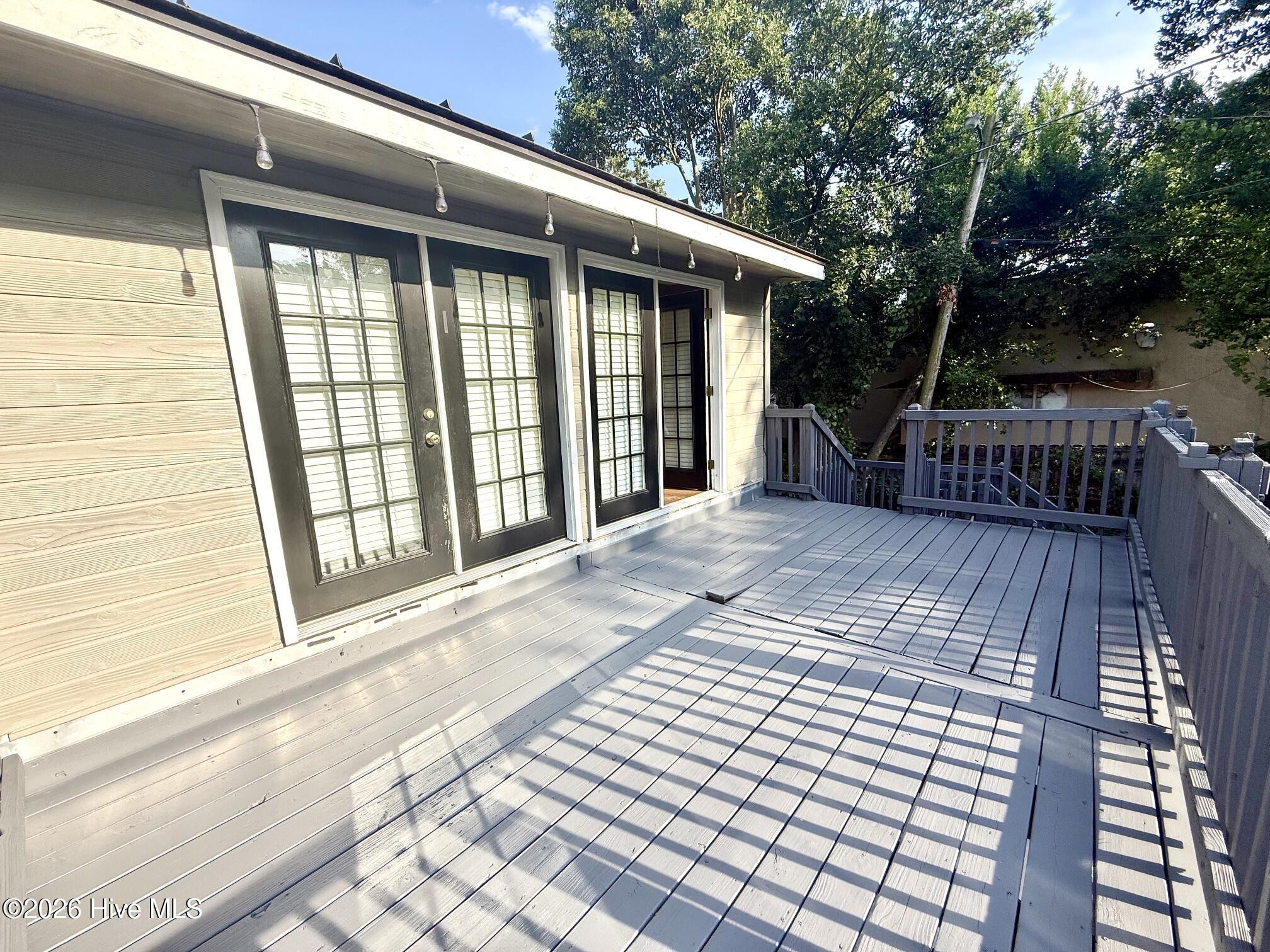1960 Mcdowell Street Property Photo 28