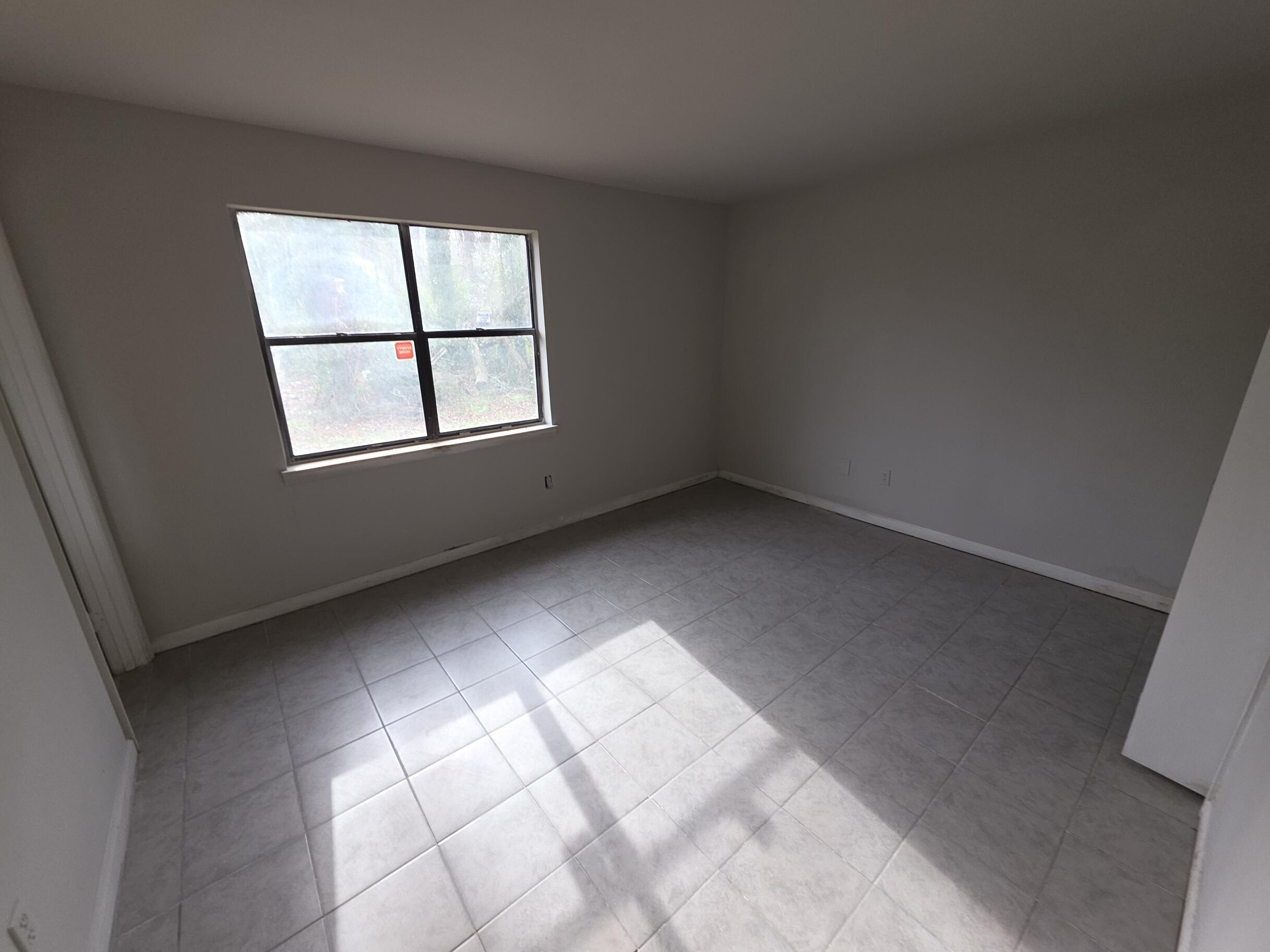 3008 Mistletoe Avenue Property Photo 8