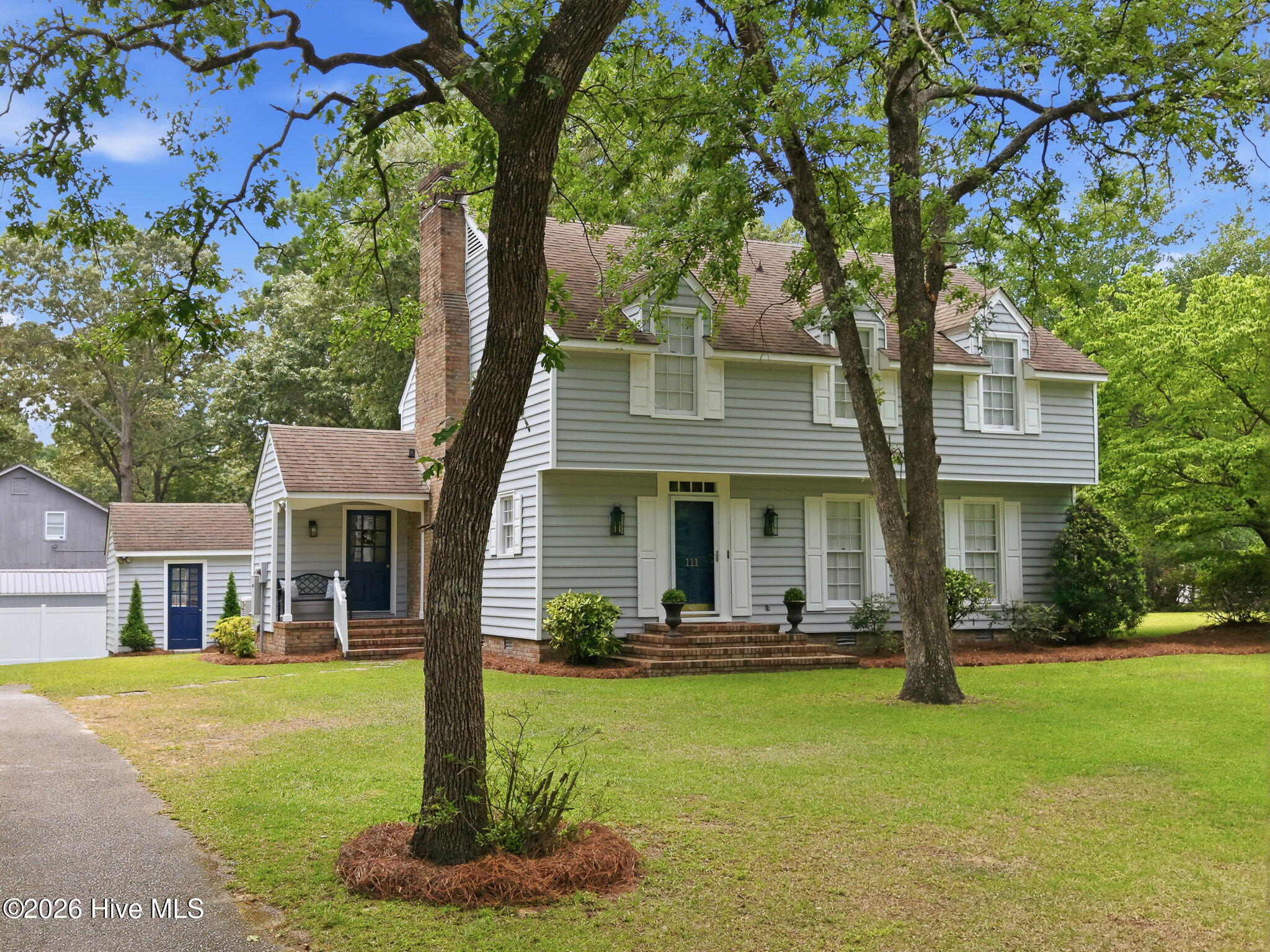111 N Wedgewood Drive