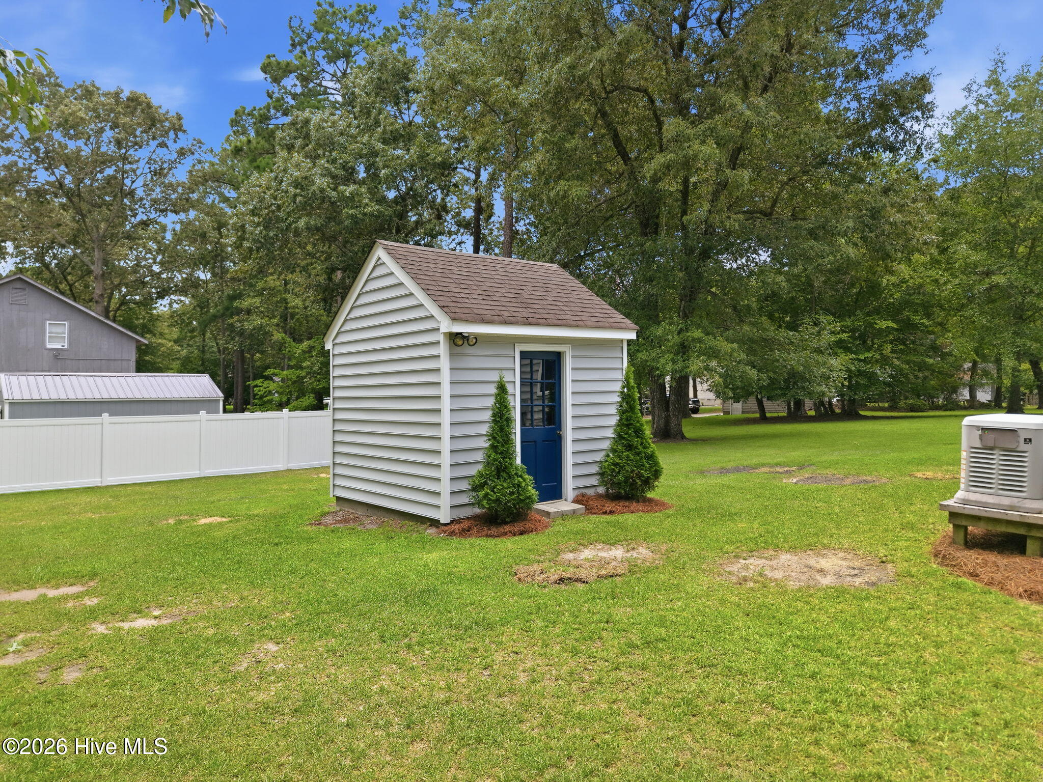 111 N Wedgewood Drive Property Photo 7