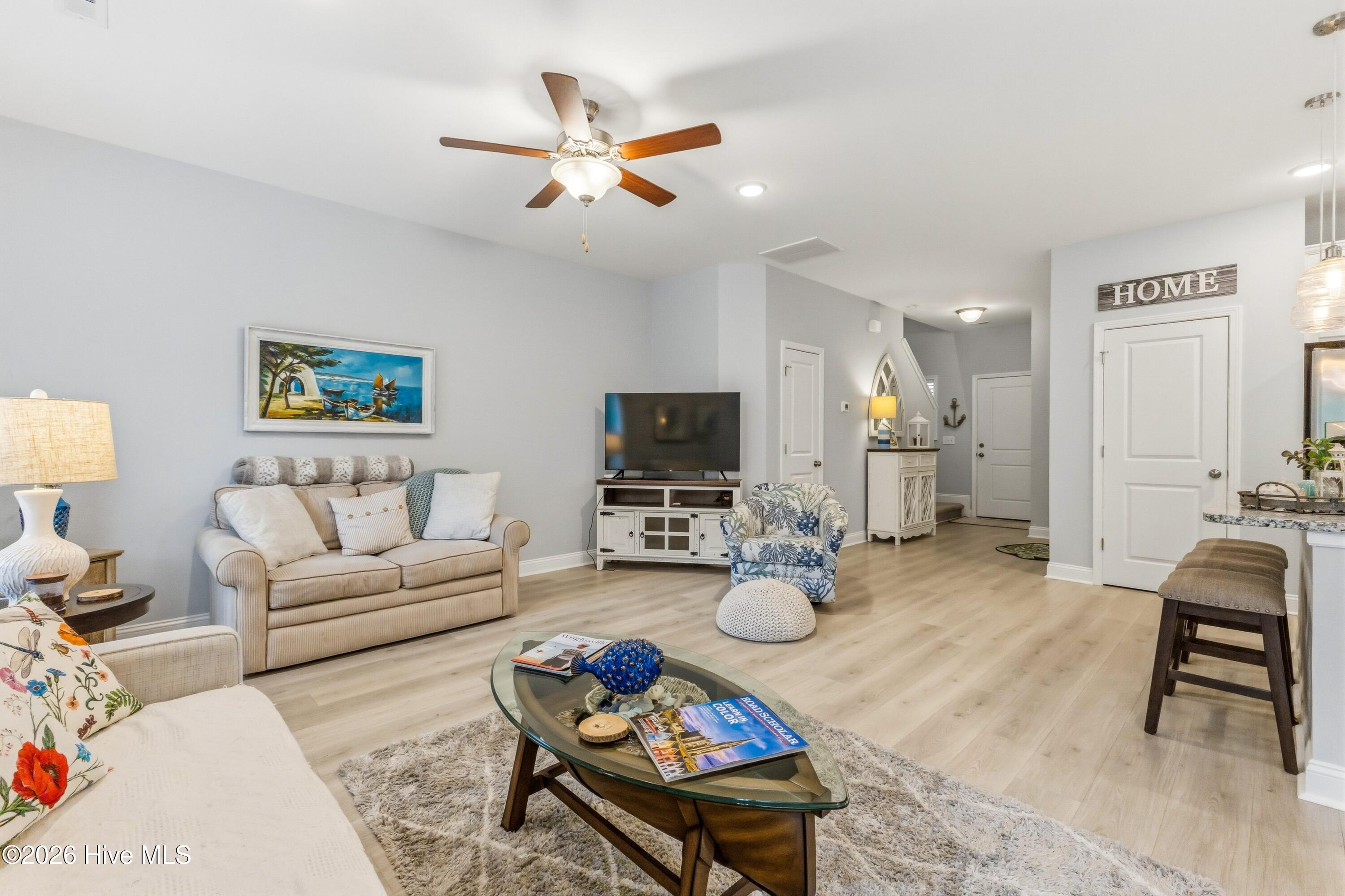1531 Grey Cliff Property Photo 7