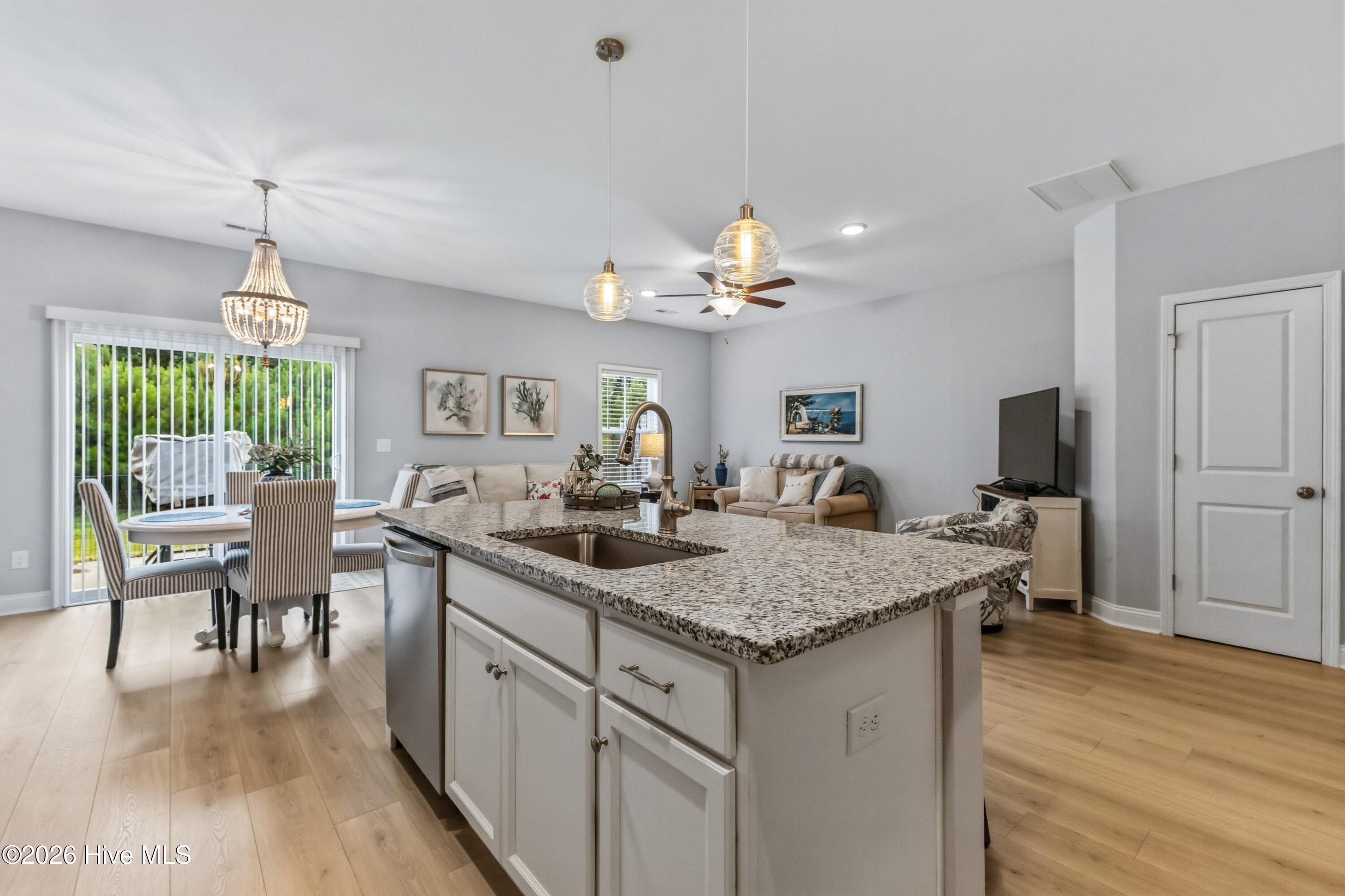 1531 Grey Cliff Property Photo 16