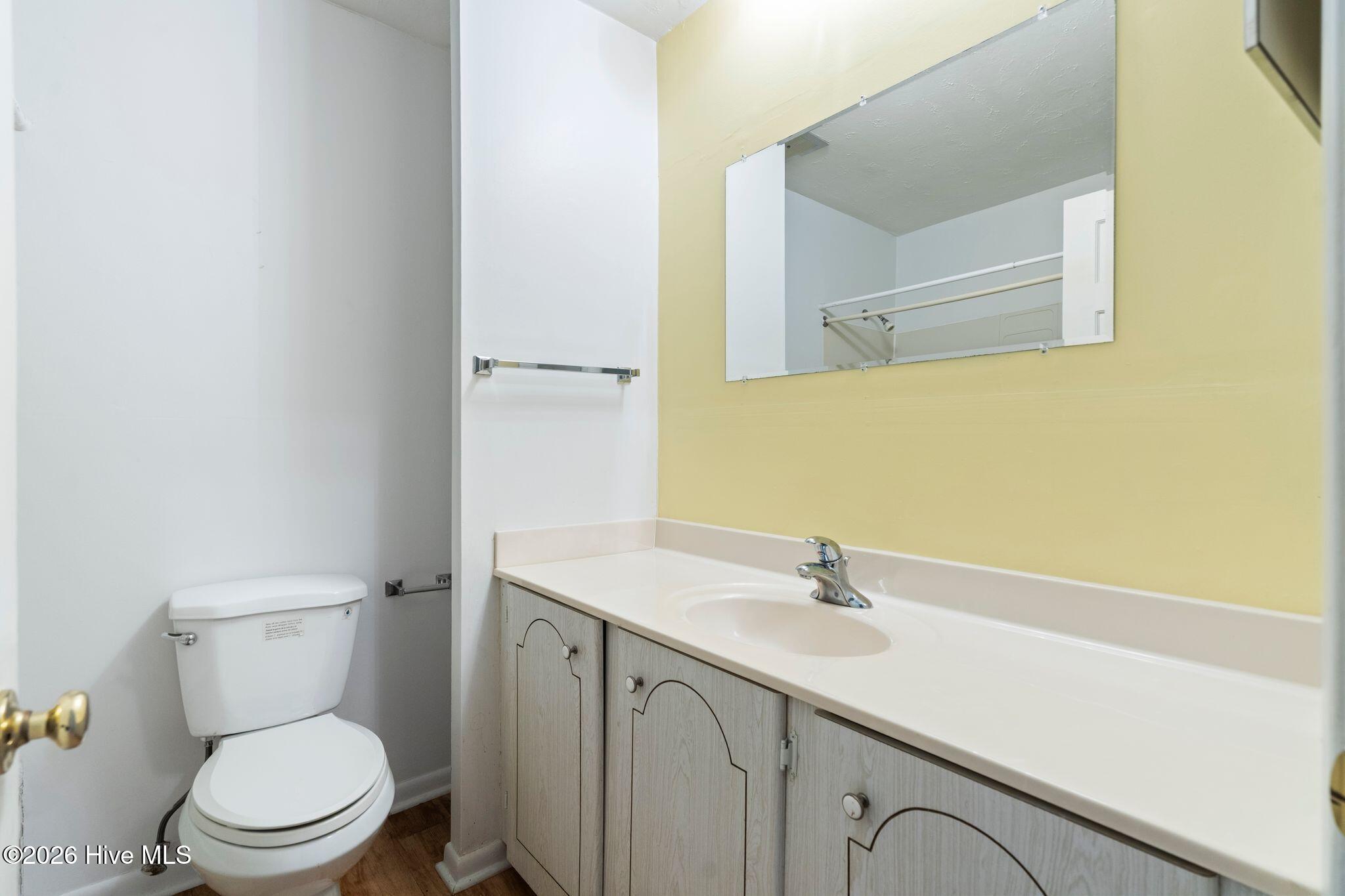 414 Thomas Drive Property Photo 17