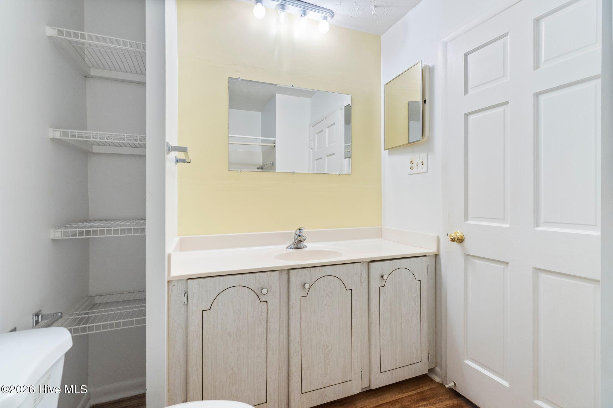 414 Thomas Drive Property Photo 18