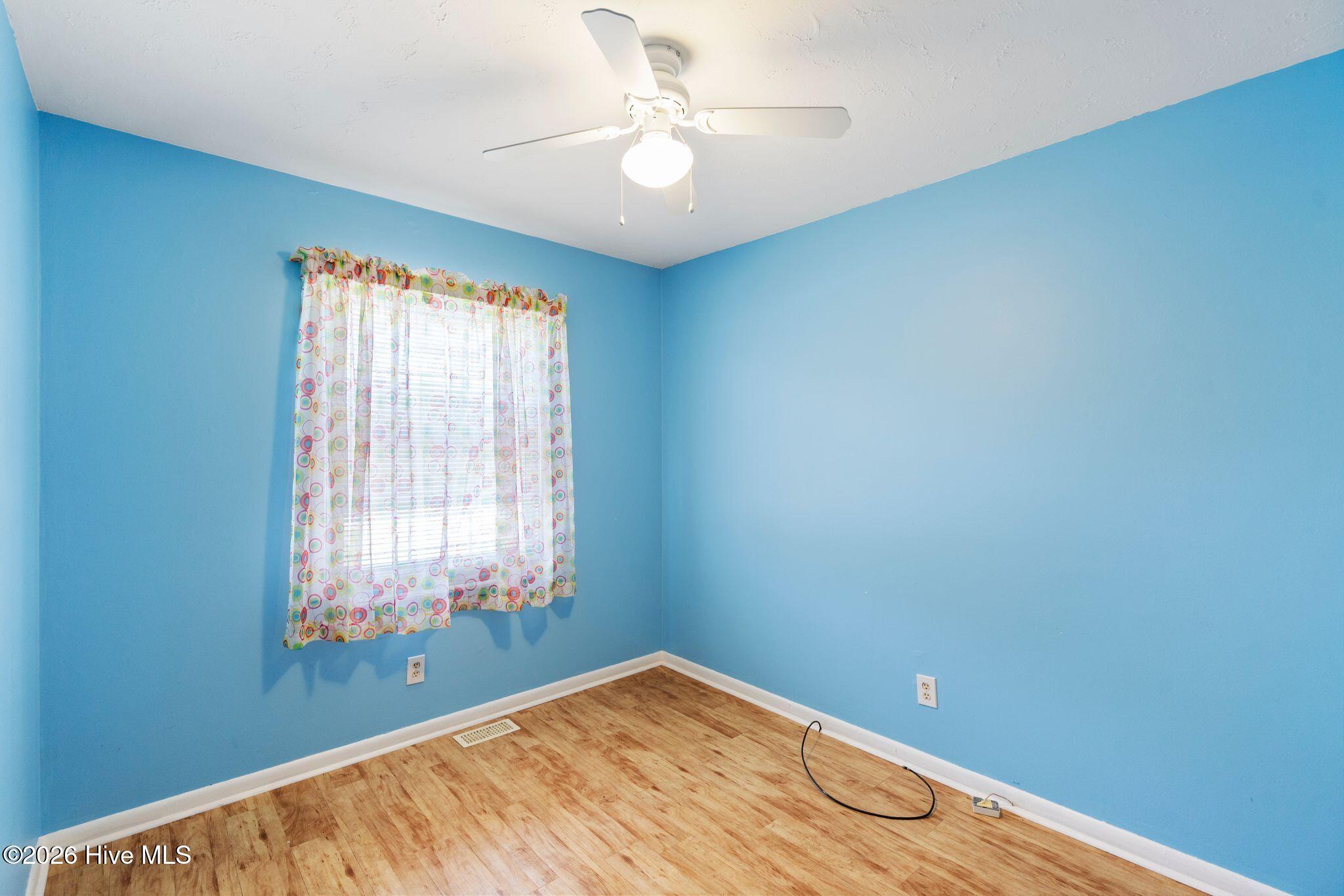 414 Thomas Drive Property Photo 21