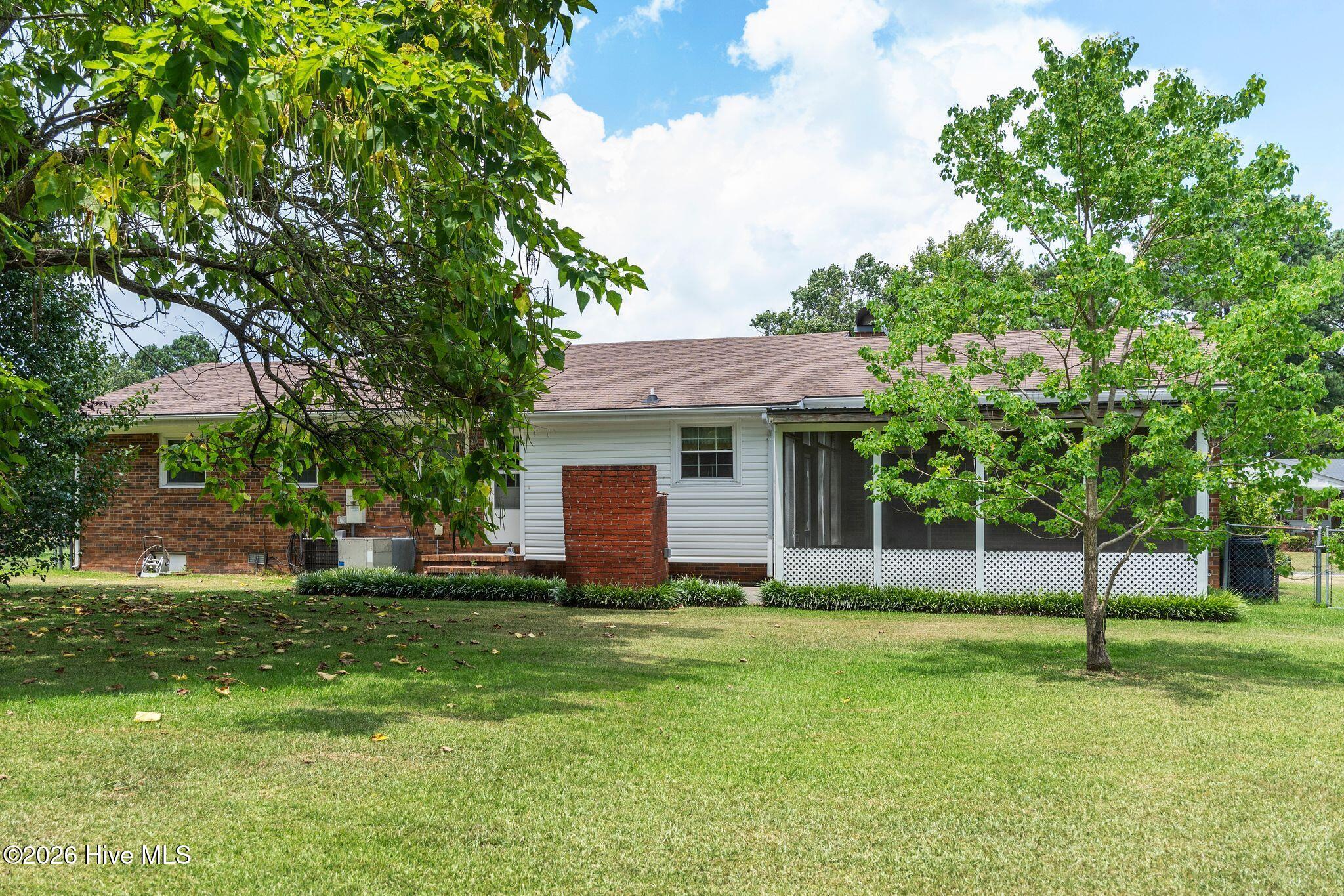 414 Thomas Drive Property Photo 30