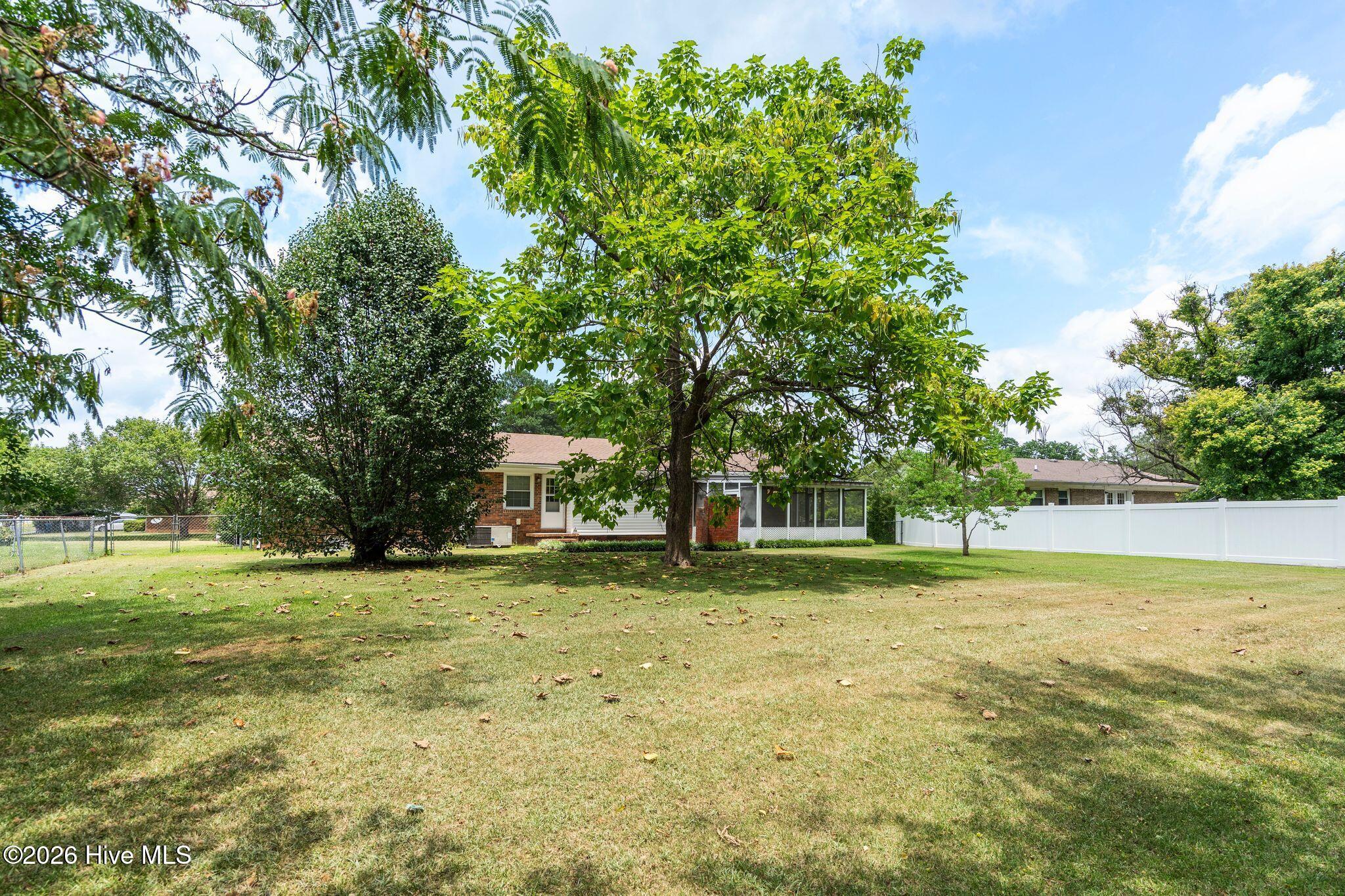414 Thomas Drive Property Photo 31