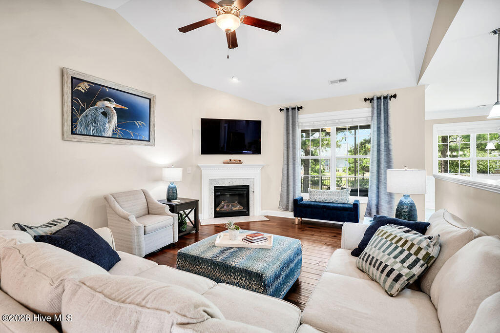 1016 Ginger Lily Way Property Photo 3