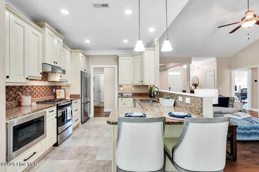1016 Ginger Lily Way Property Photo 11