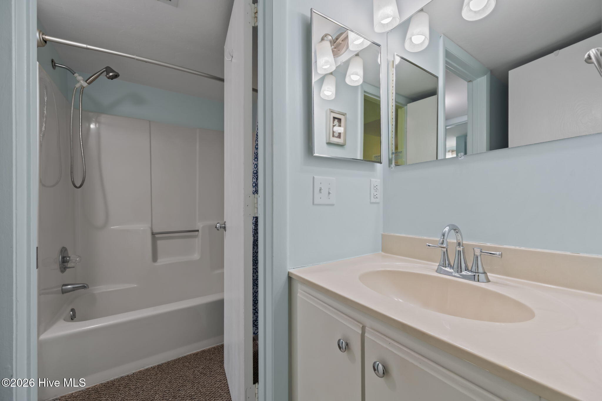 918 N New River Drive 314 Property Photo 21