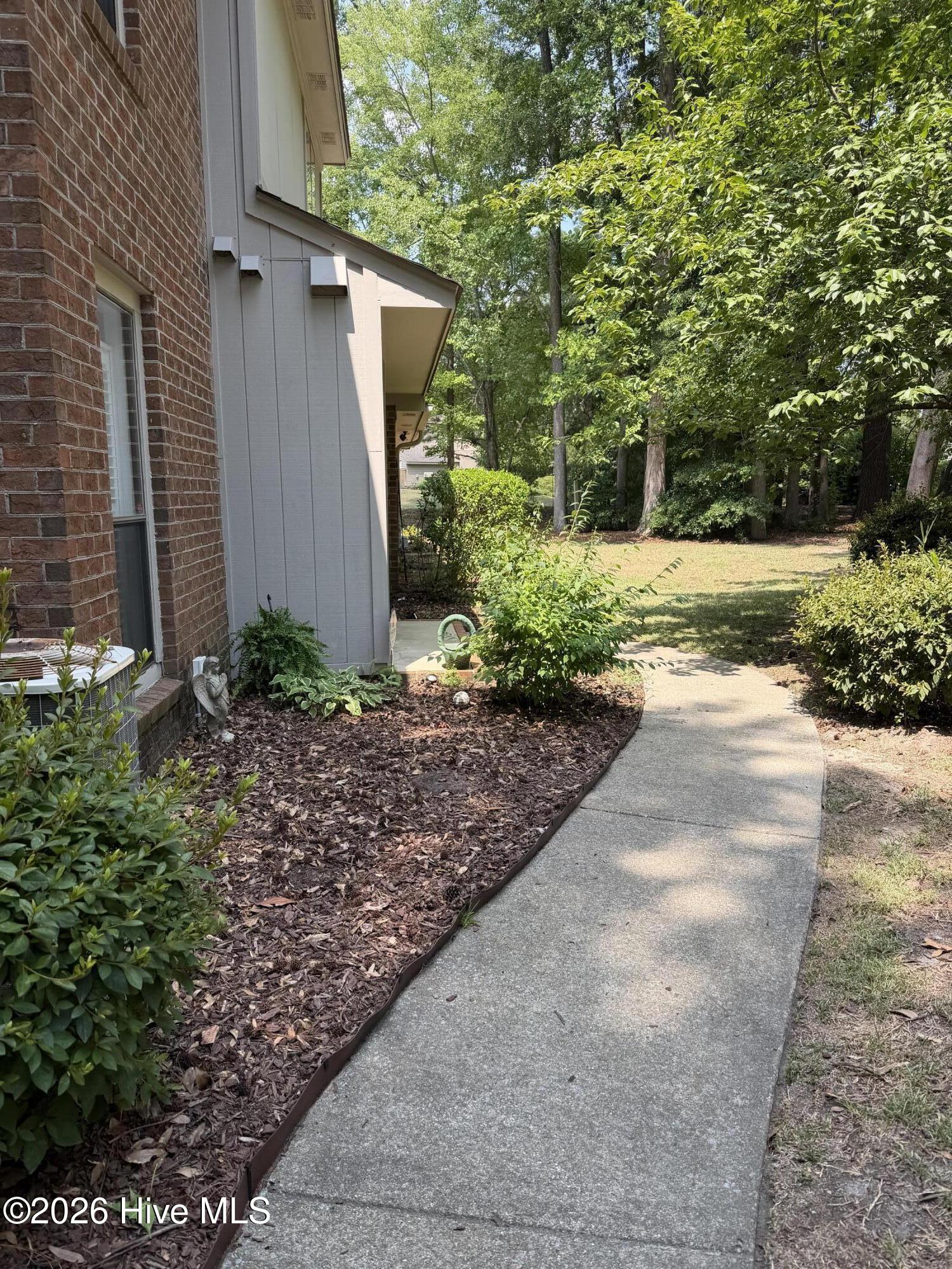812 Hidden Branches Close Property Photo 2