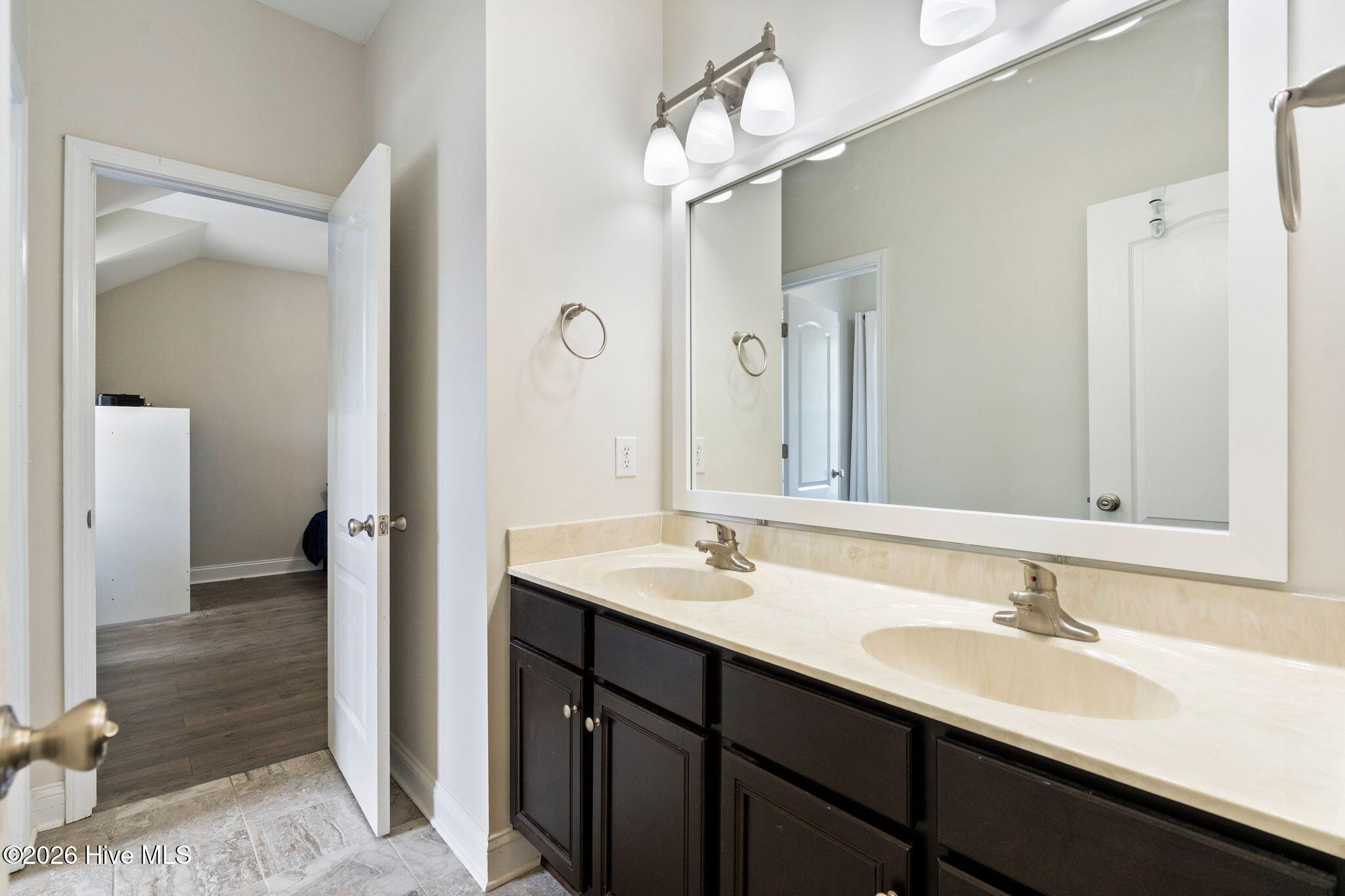 107 Camelot Drive Property Photo 49