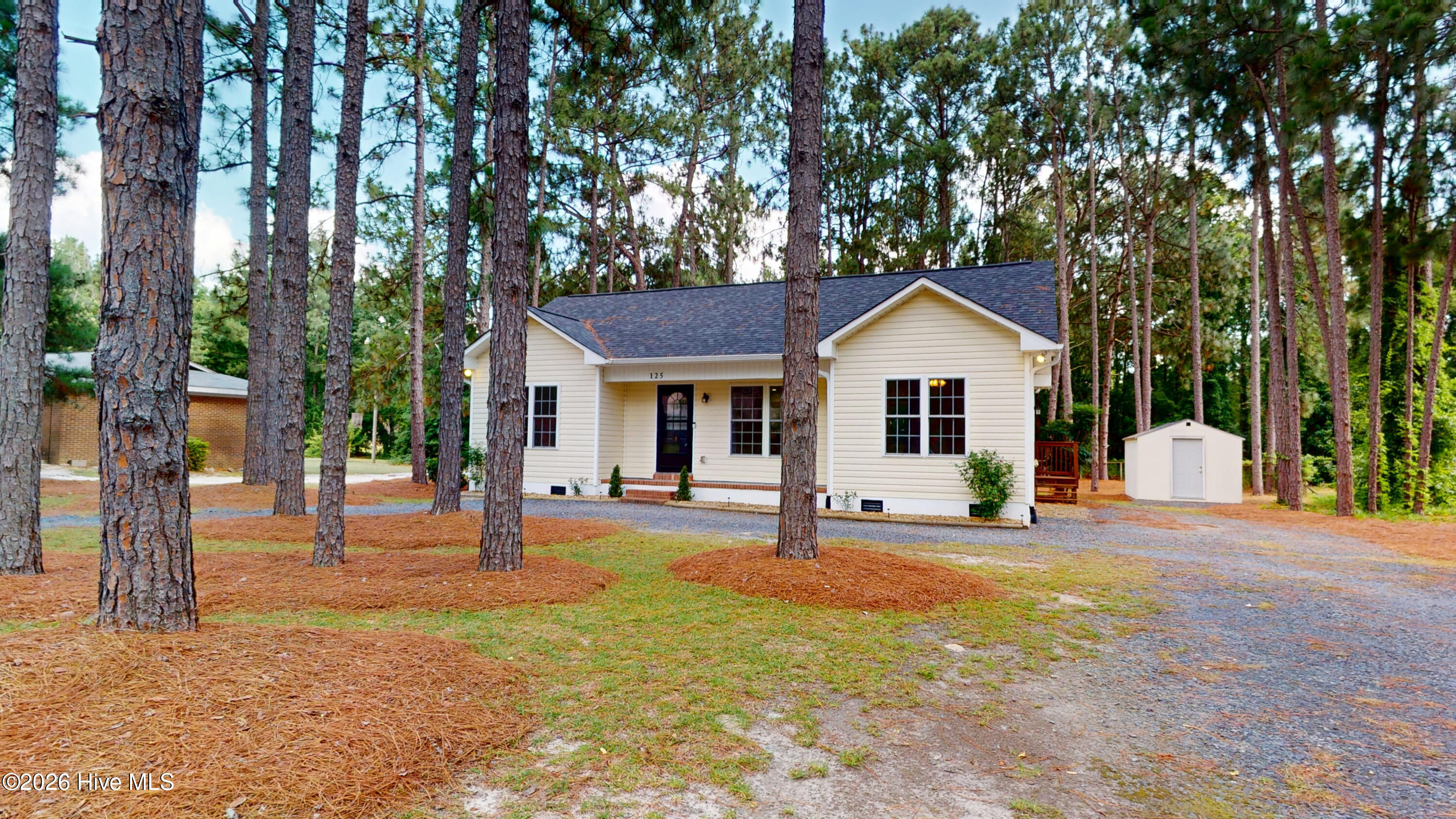 125 Forest Place Property Photo 3