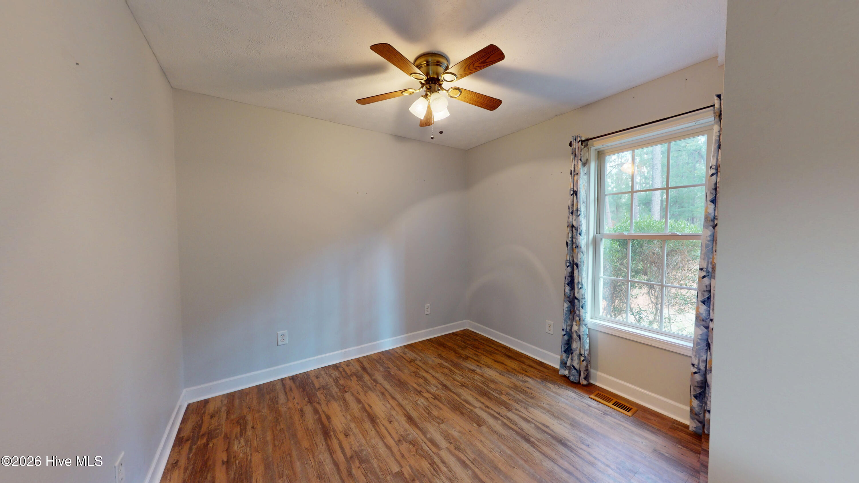 125 Forest Place Property Photo 15