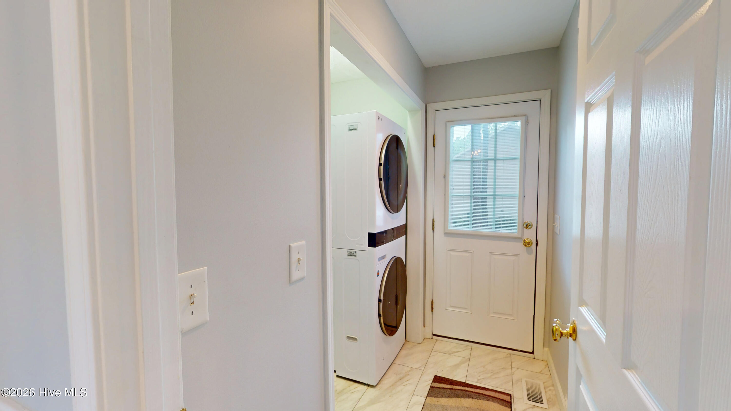 125 Forest Place Property Photo 19